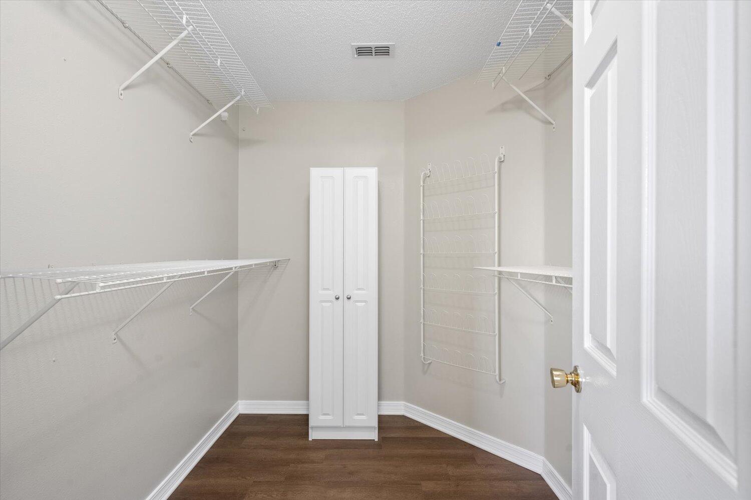 COUNTRYVIEW ESTATES 10TH ADDN - Residential