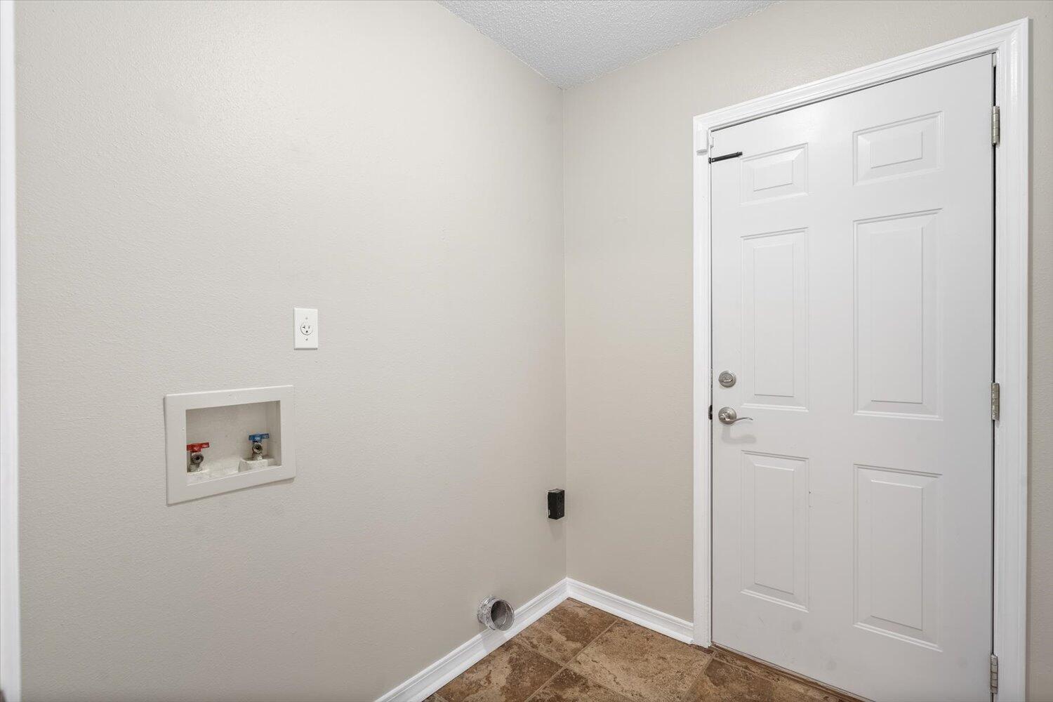 COUNTRYVIEW ESTATES 10TH ADDN - Residential