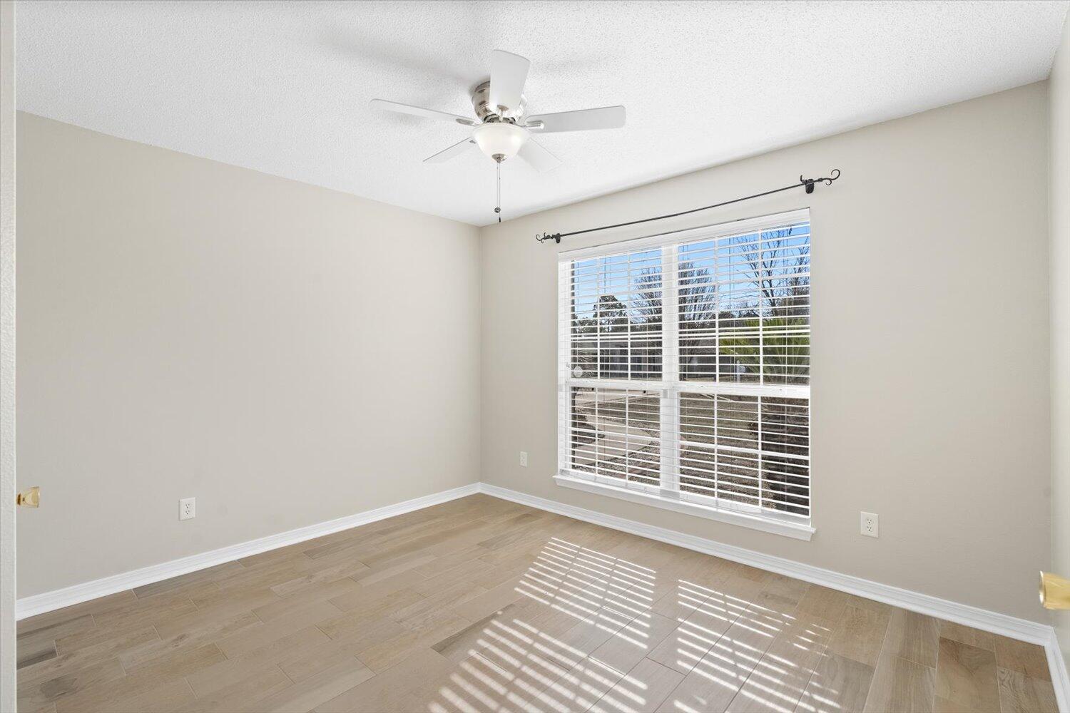 COUNTRYVIEW ESTATES 10TH ADDN - Residential