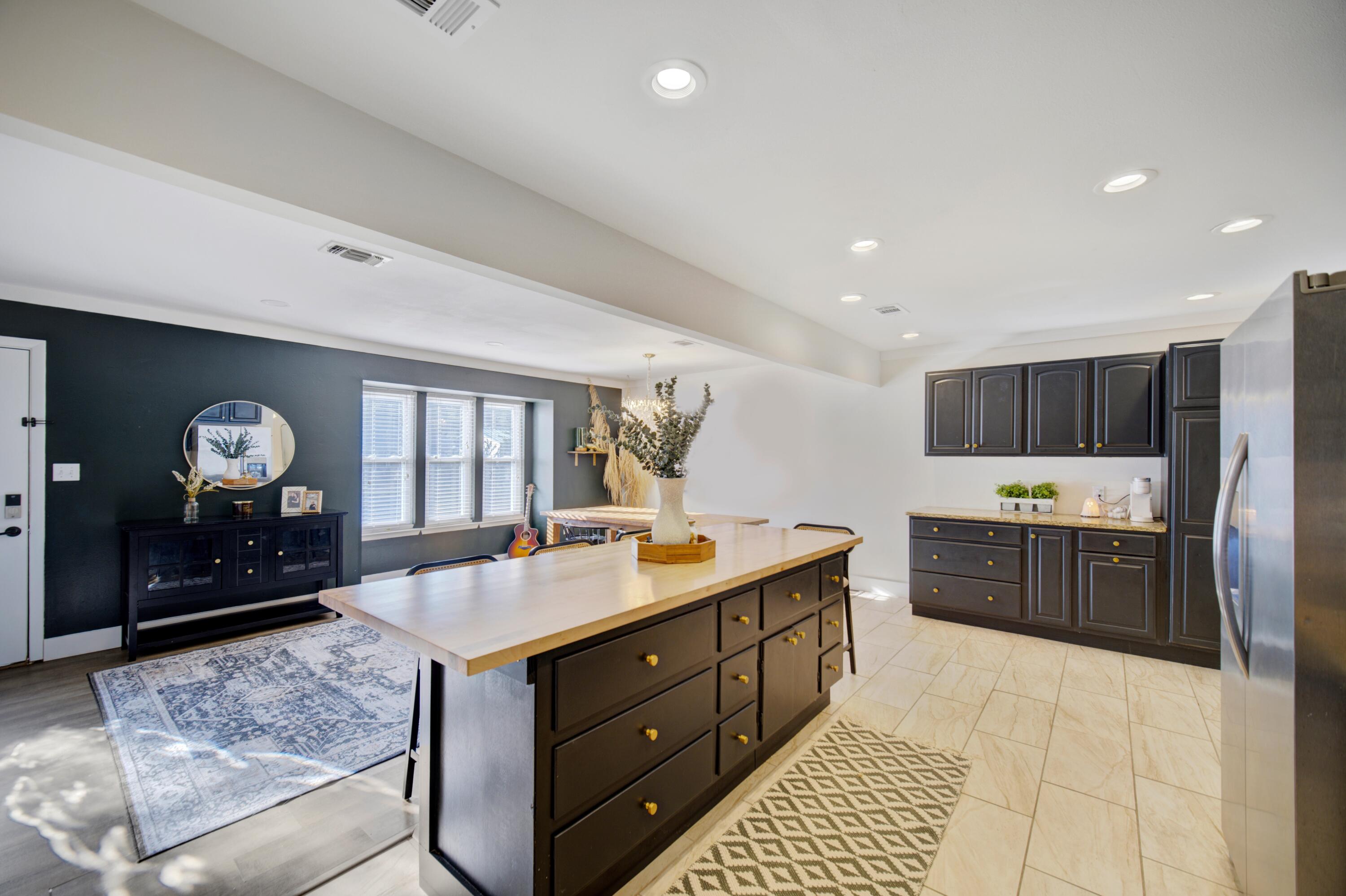 CREEKSIDE 3 - Residential Lease