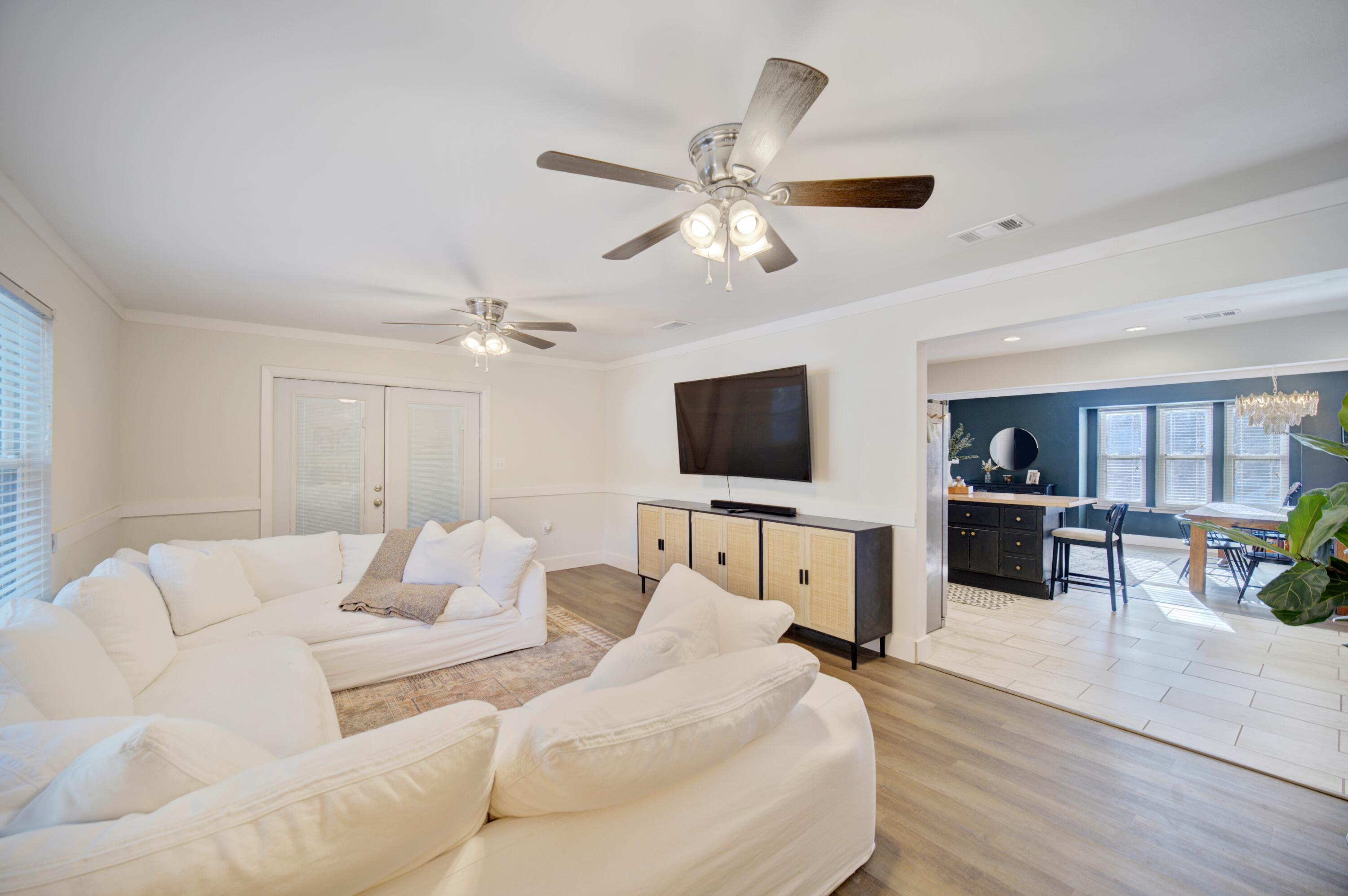 CREEKSIDE 3 - Residential Lease