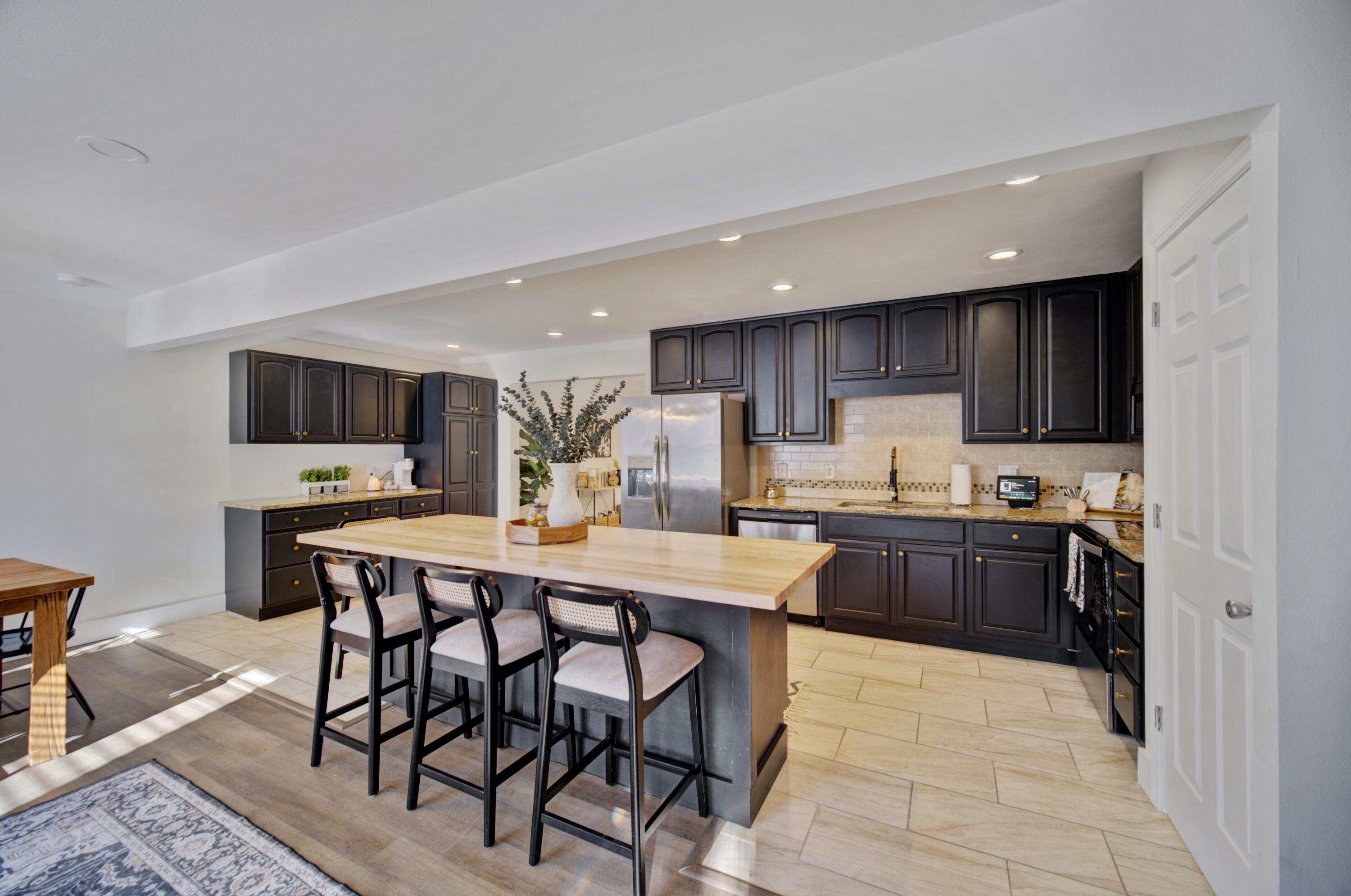 CREEKSIDE 3 - Residential Lease