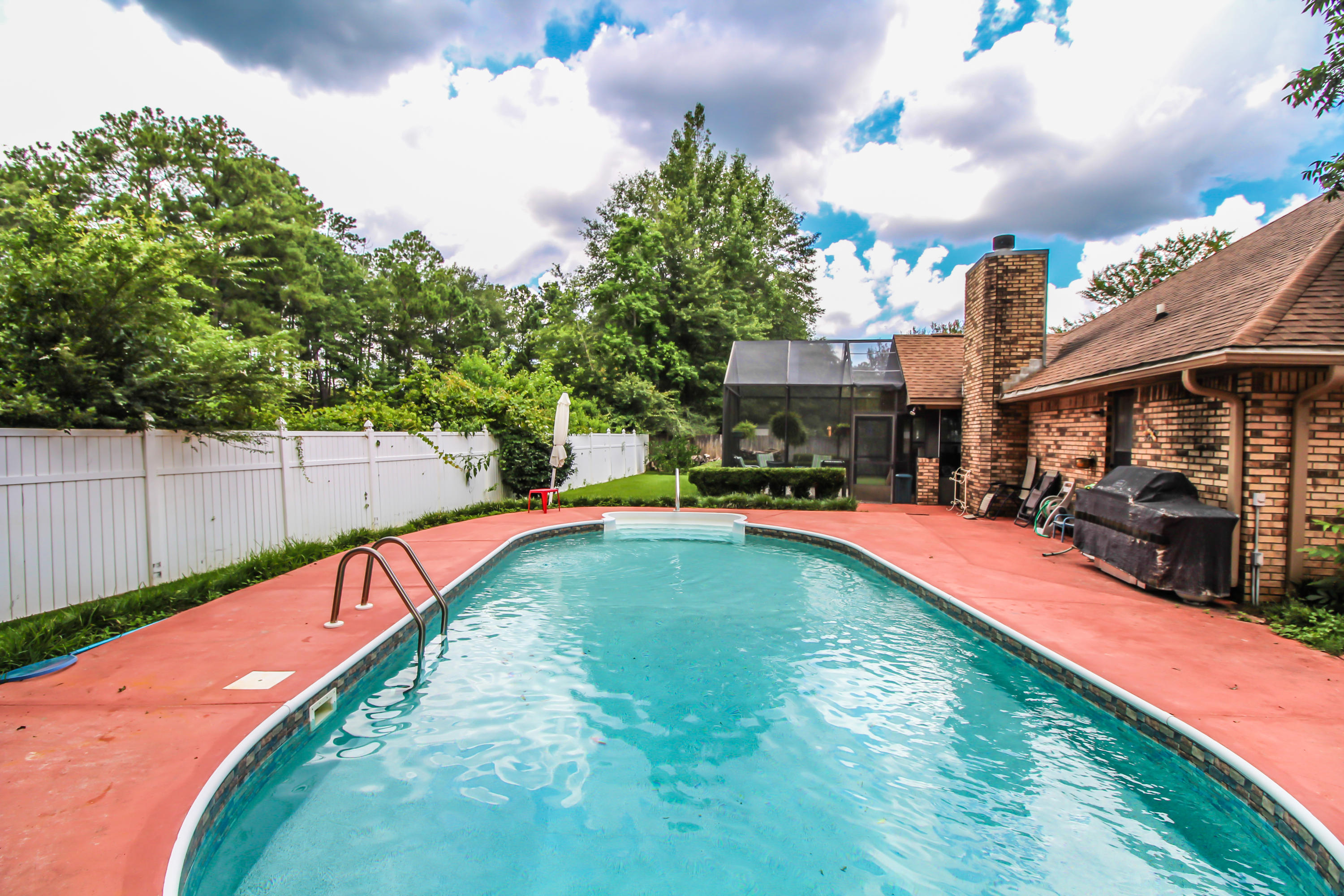 DOGWOOD ESTATES - Residential