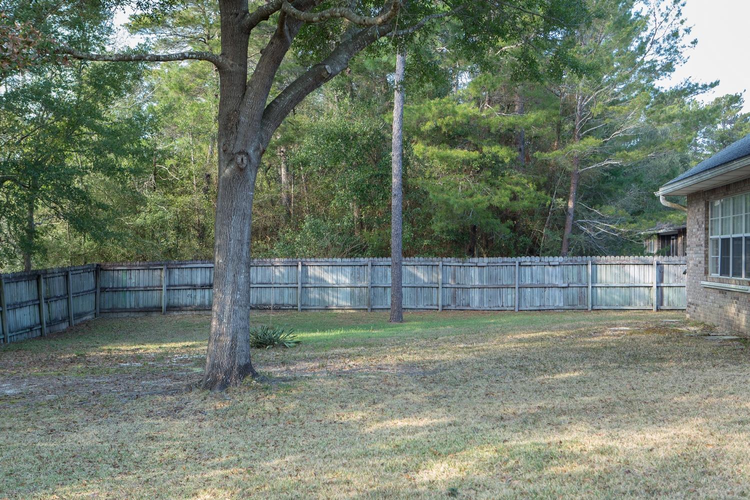 ROCKY BAYOU COUNTRY CLUB ESTATES 11 - Residential