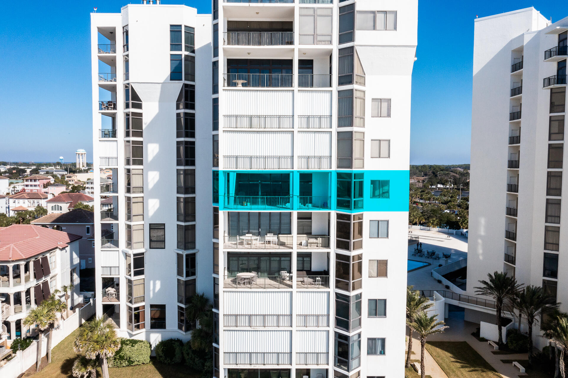 REGENCY TOWERS - Residential