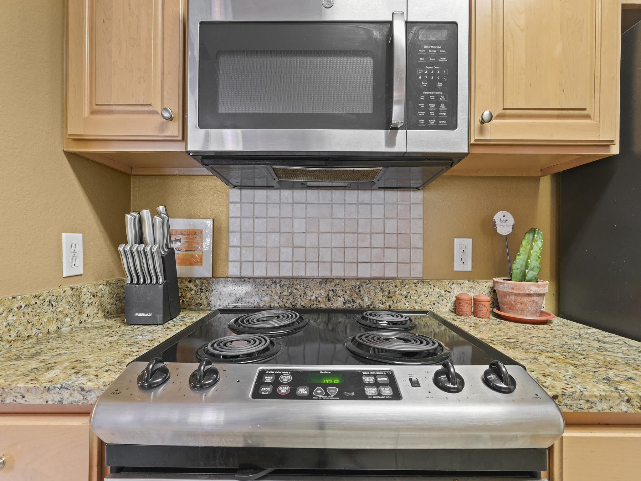 NAUTILUS CONDO - Residential