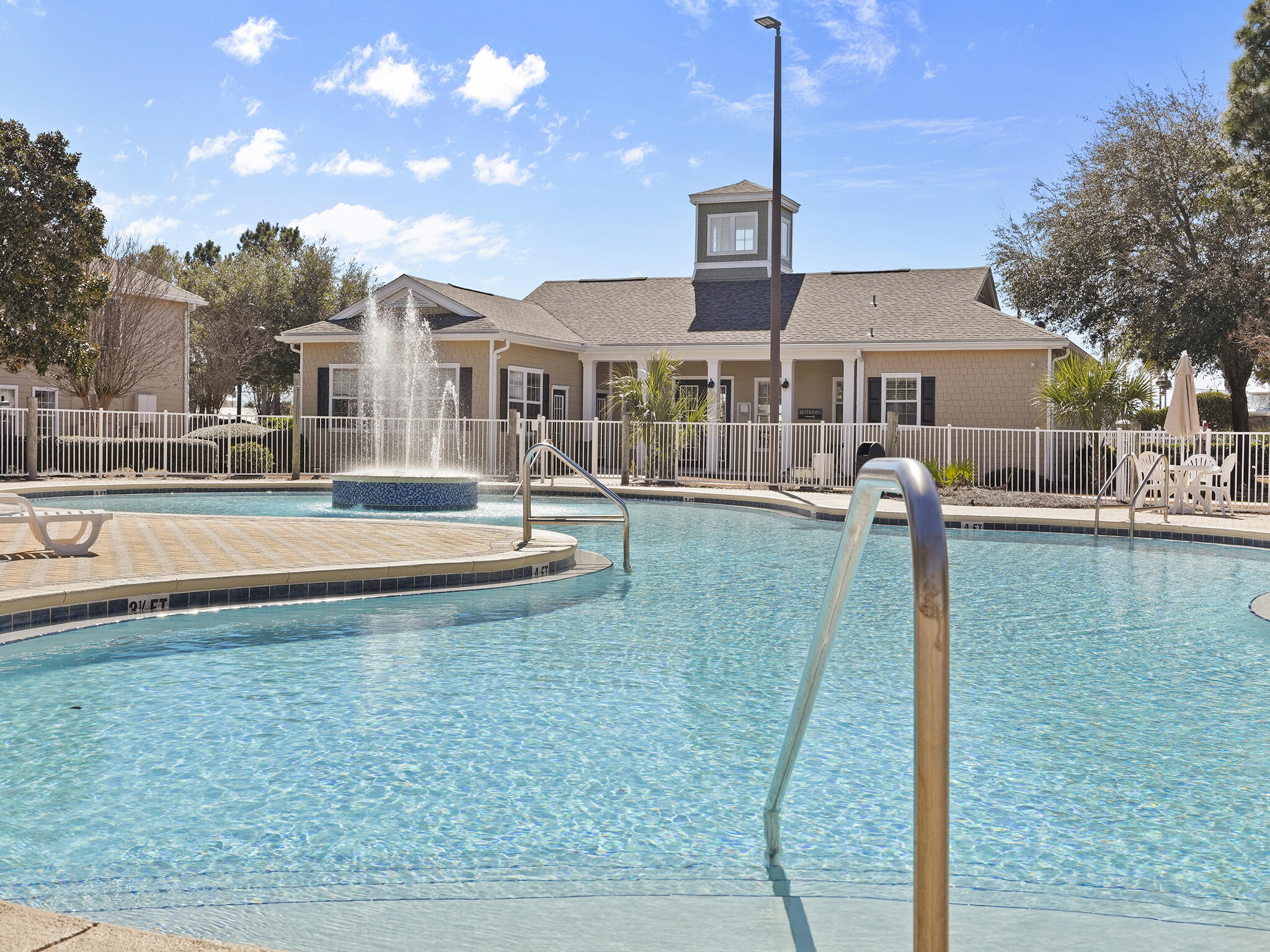 NAUTILUS CONDO - Residential