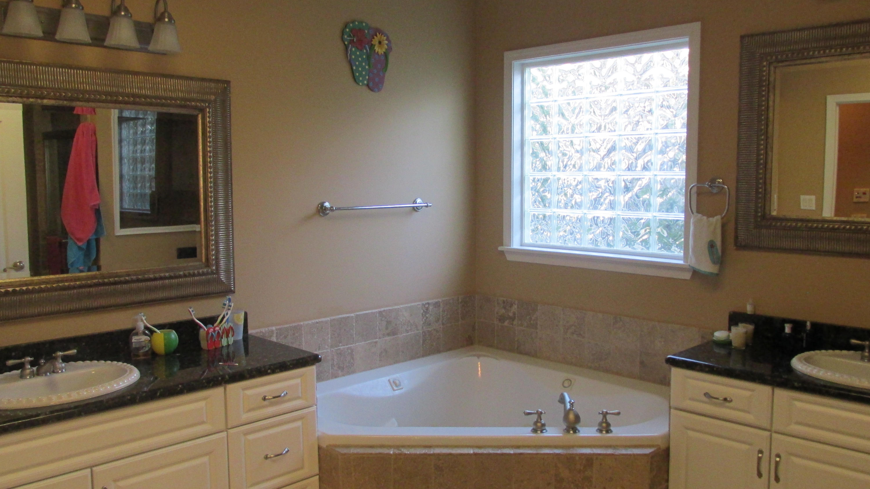 EMERALD LAKES PH 1 - Residential Lease