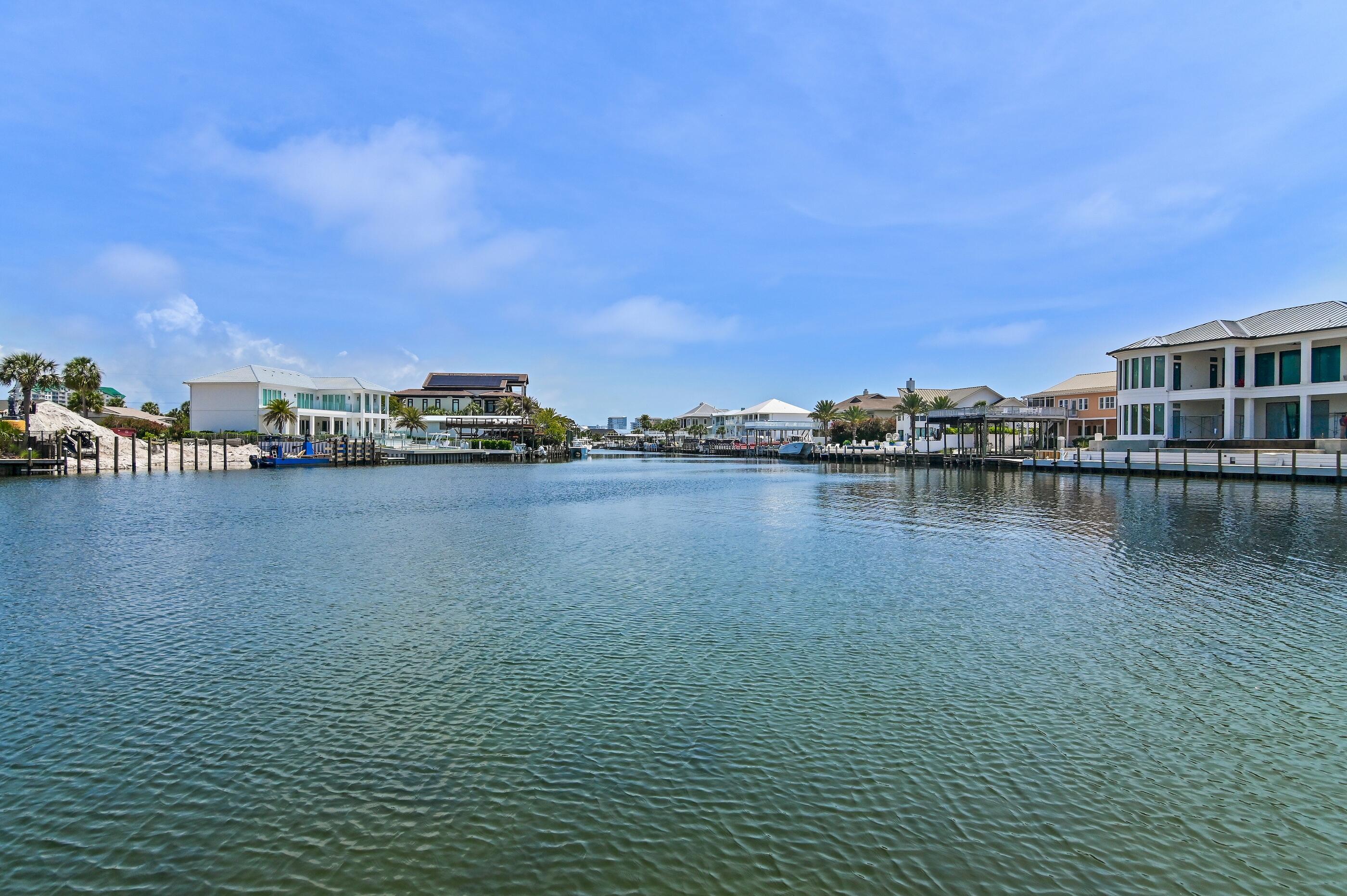 QUAYS PHASE I - Residential