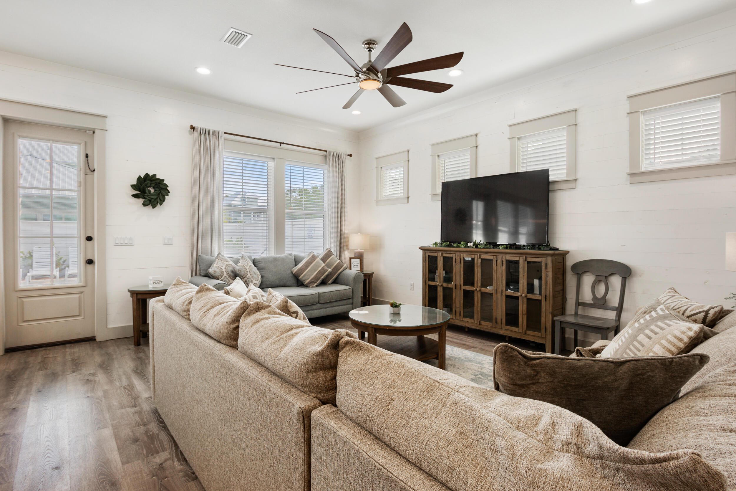 FRANGISTA BEACH 2ND ADDN - Residential