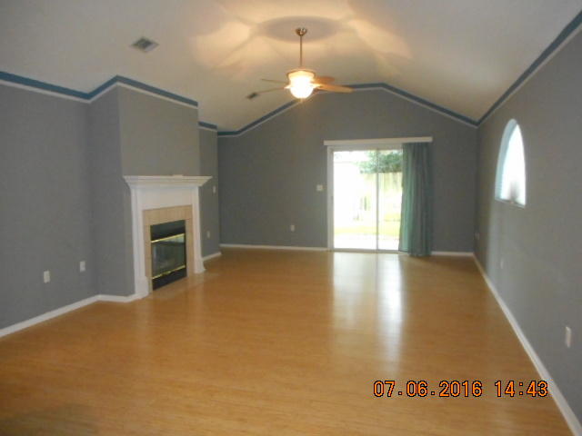 HUNTERS RUN S/D - Residential Lease