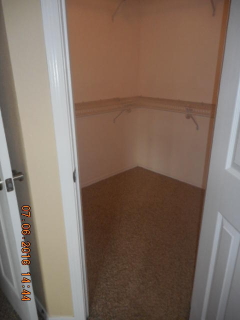 HUNTERS RUN S/D - Residential Lease