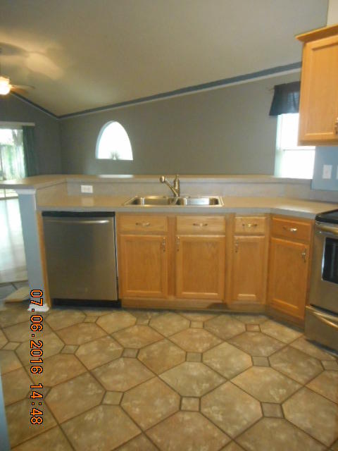 HUNTERS RUN S/D - Residential Lease