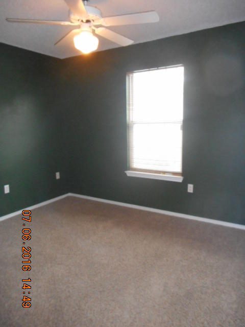 HUNTERS RUN S/D - Residential Lease