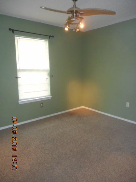 HUNTERS RUN S/D - Residential Lease