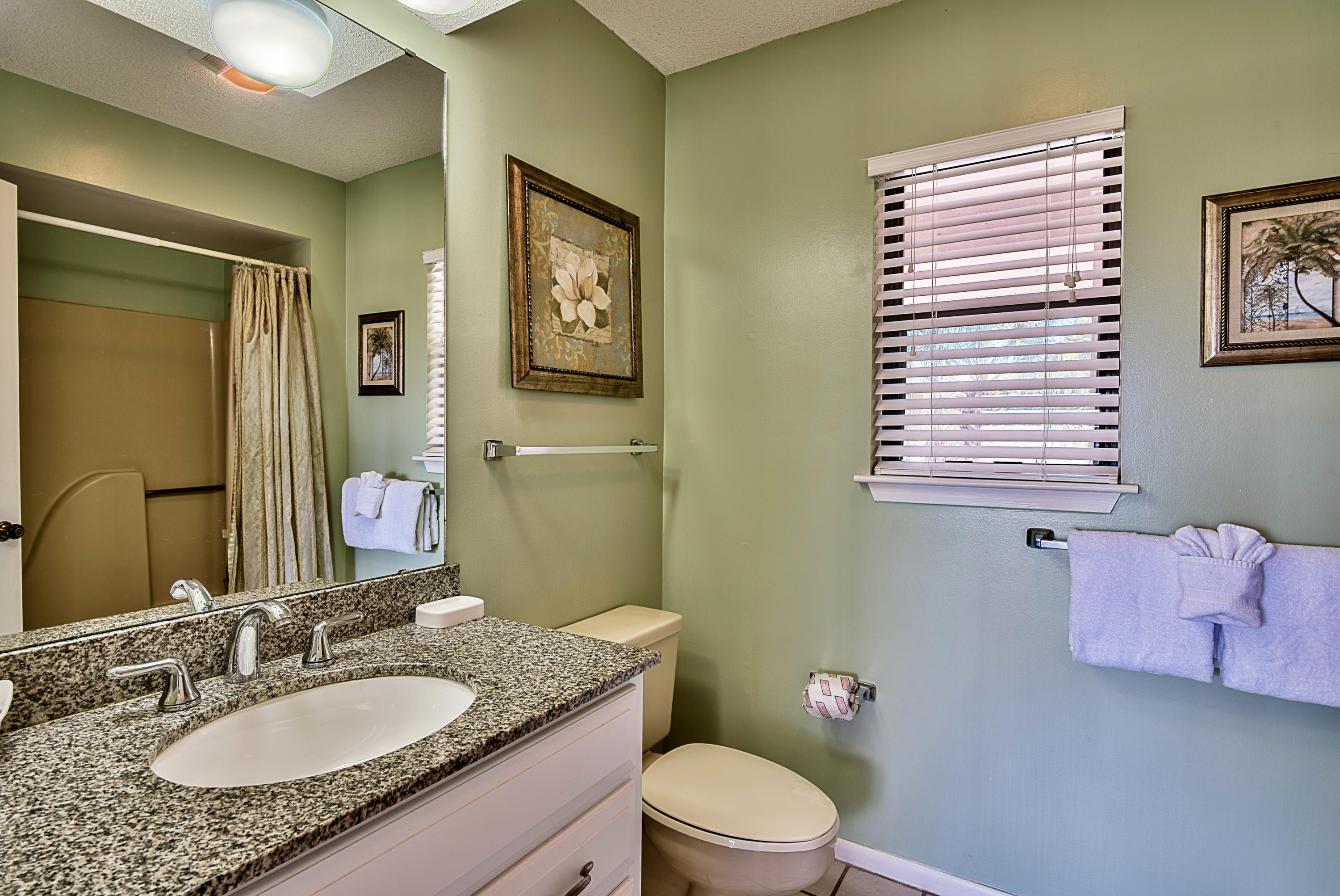 HARBOUR POINT CONDO - Residential