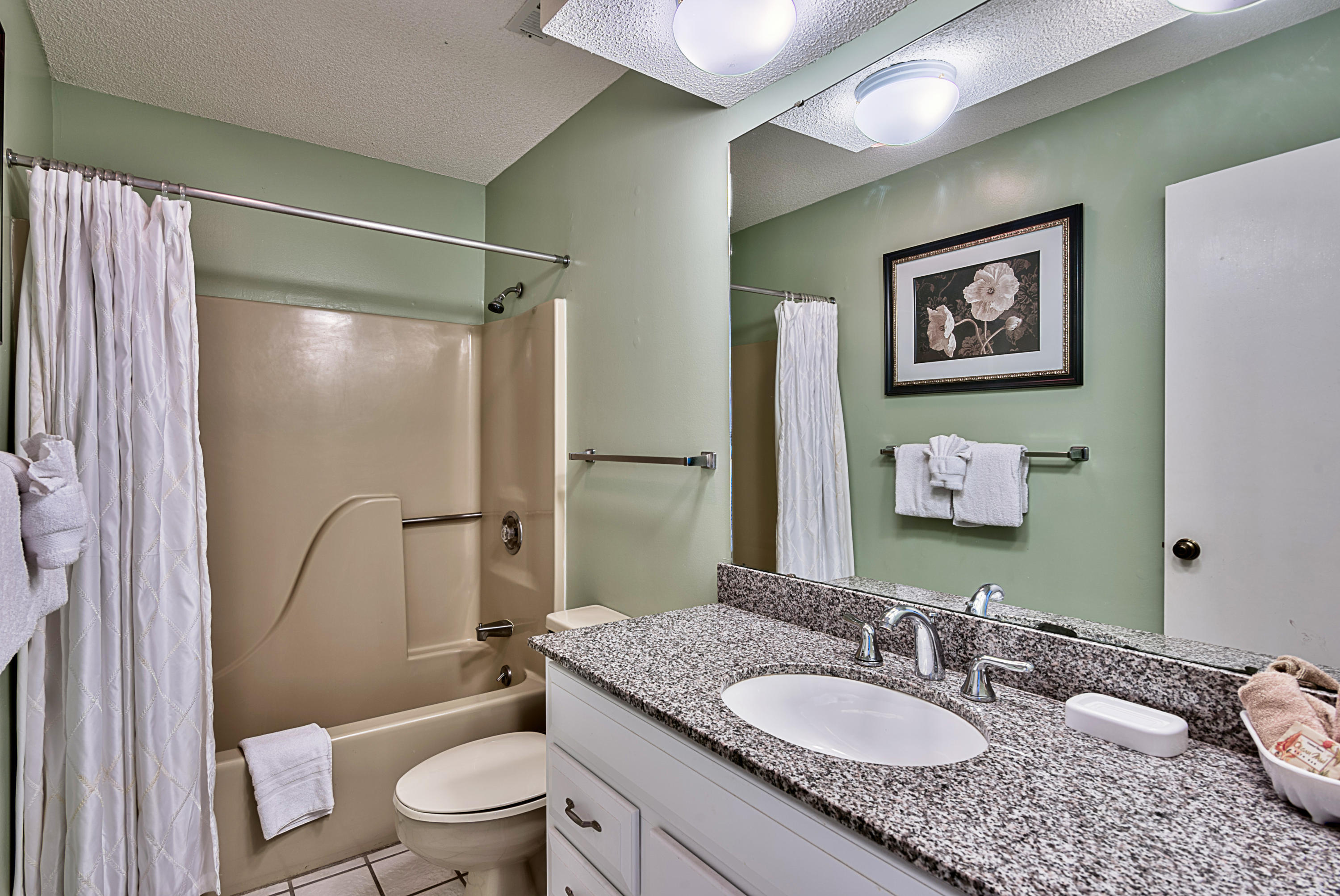 HARBOUR POINT CONDO - Residential