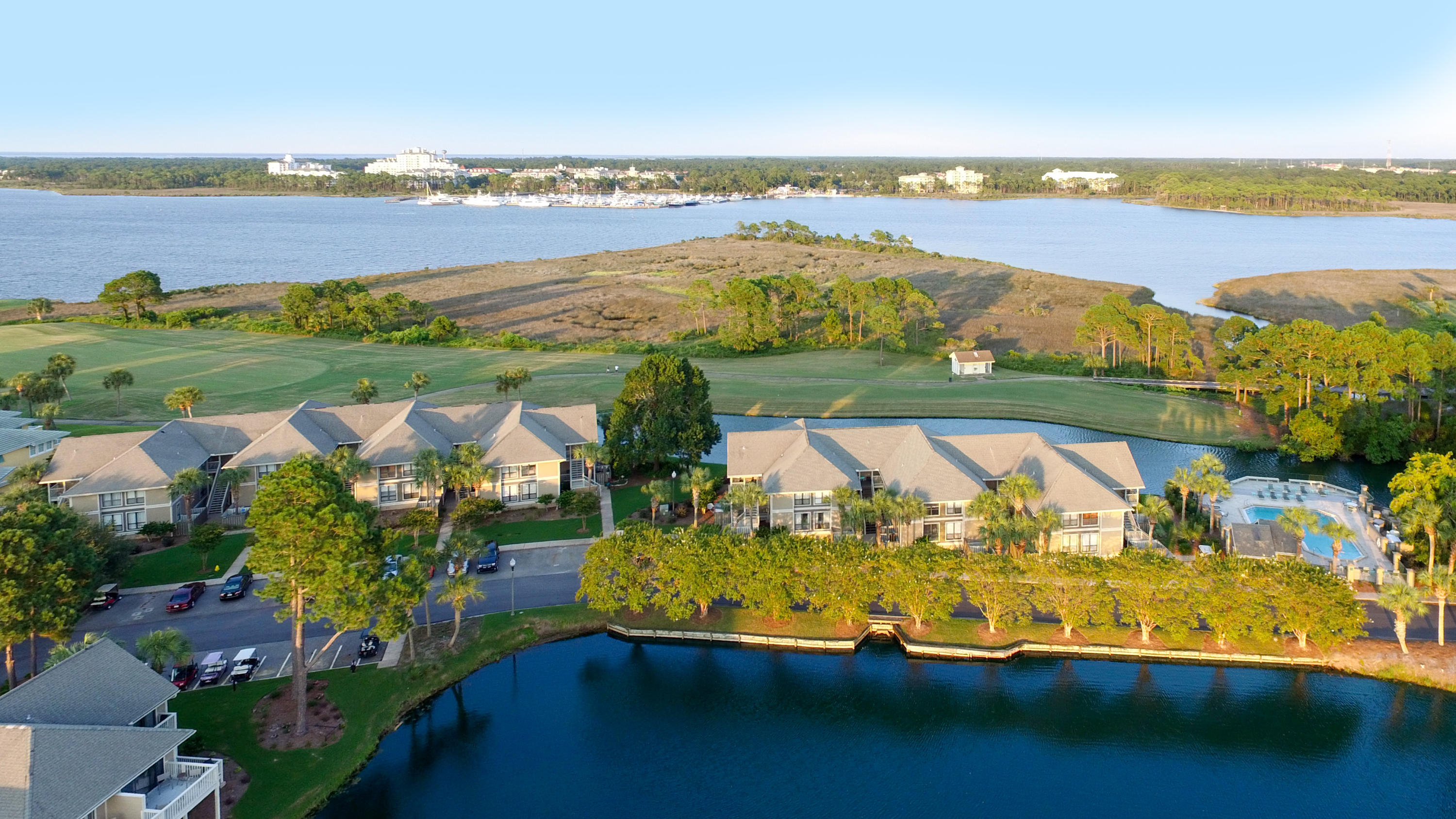 HARBOUR POINT CONDO - Residential