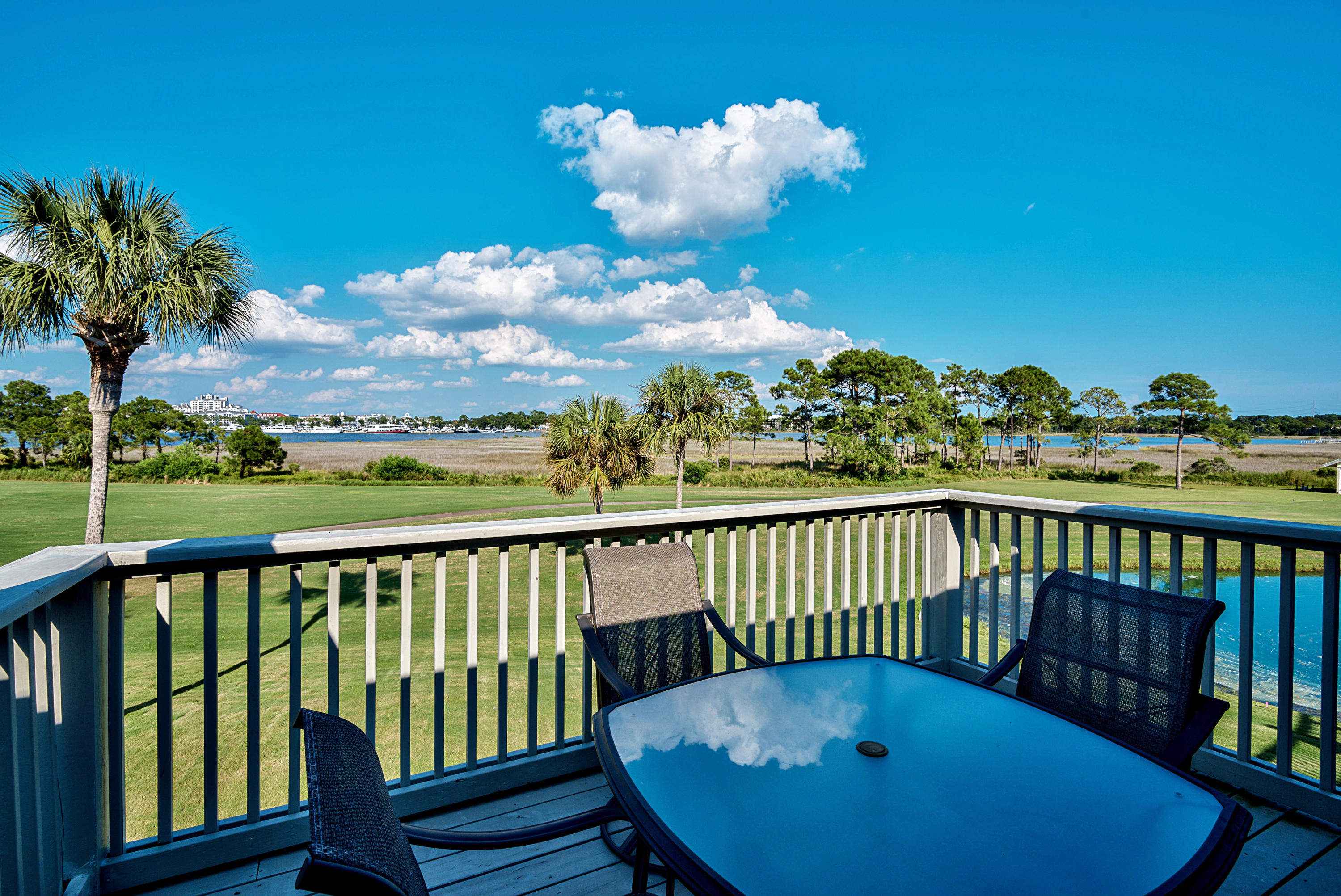 HARBOUR POINT CONDO - Residential