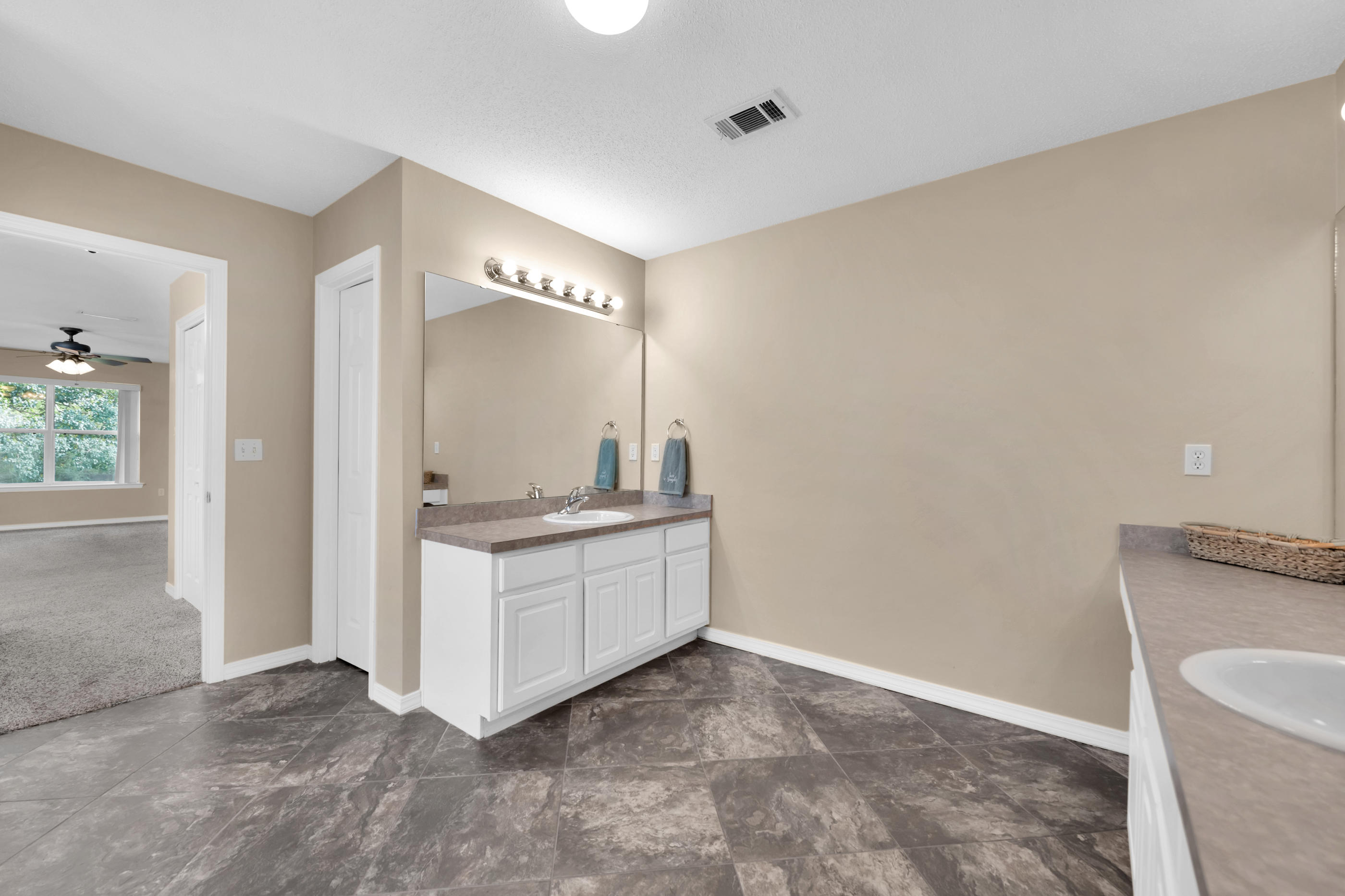 SKY RIDGE ESTATES 1ST ADD - Residential