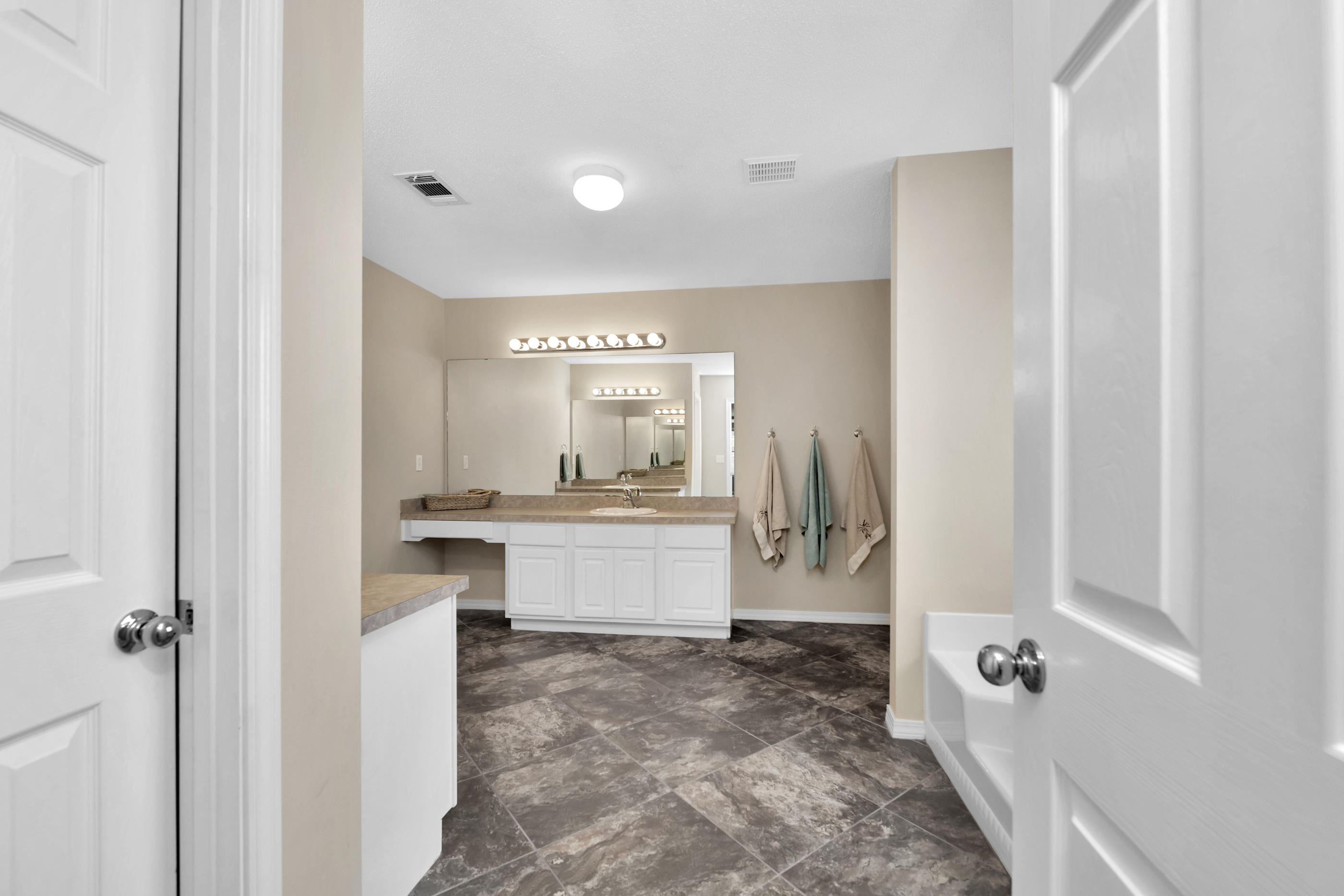 SKY RIDGE ESTATES 1ST ADD - Residential