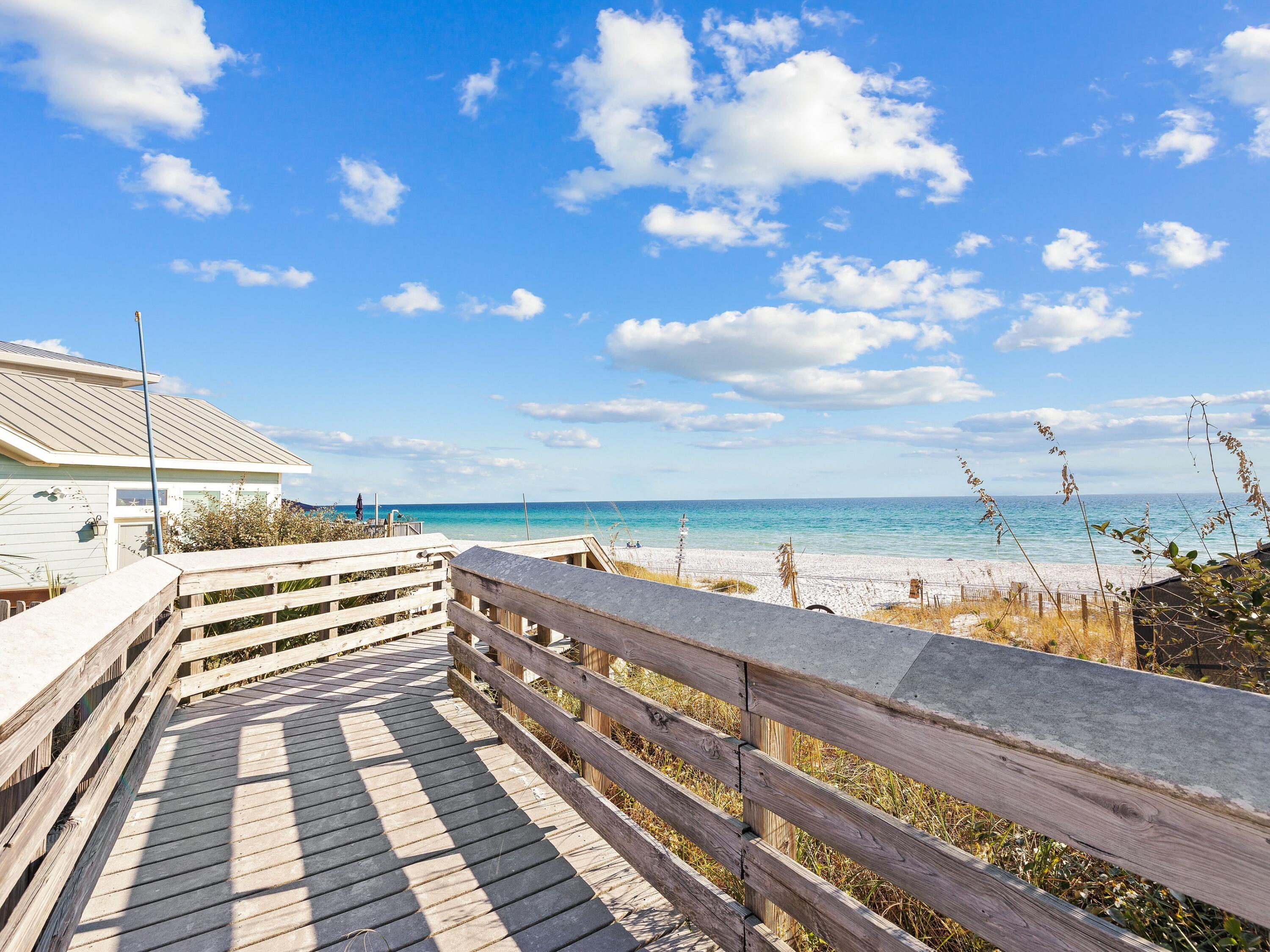 NO RECORDED SUBDIVISION - Land