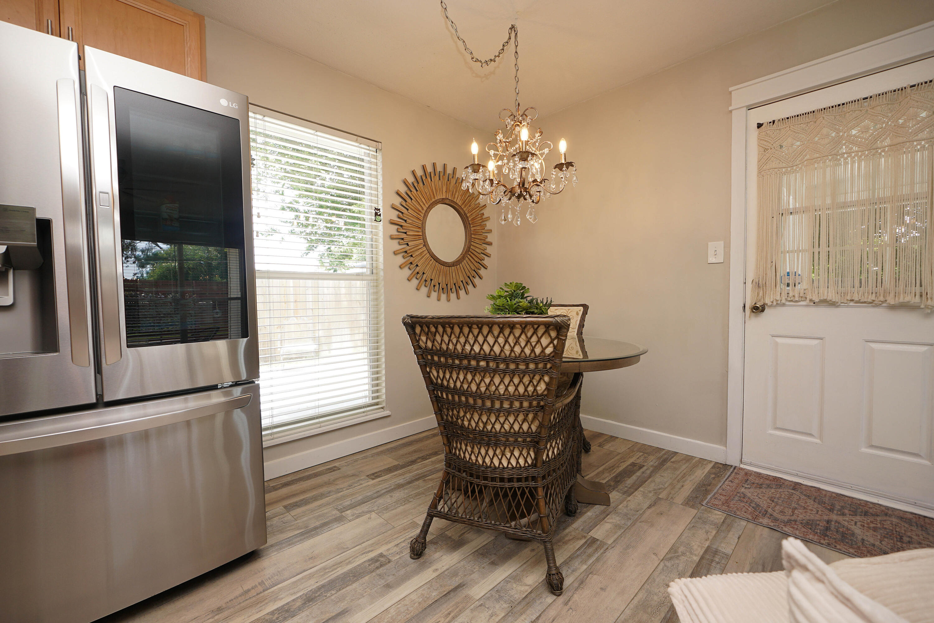 ELLIOTTS POINT - Residential