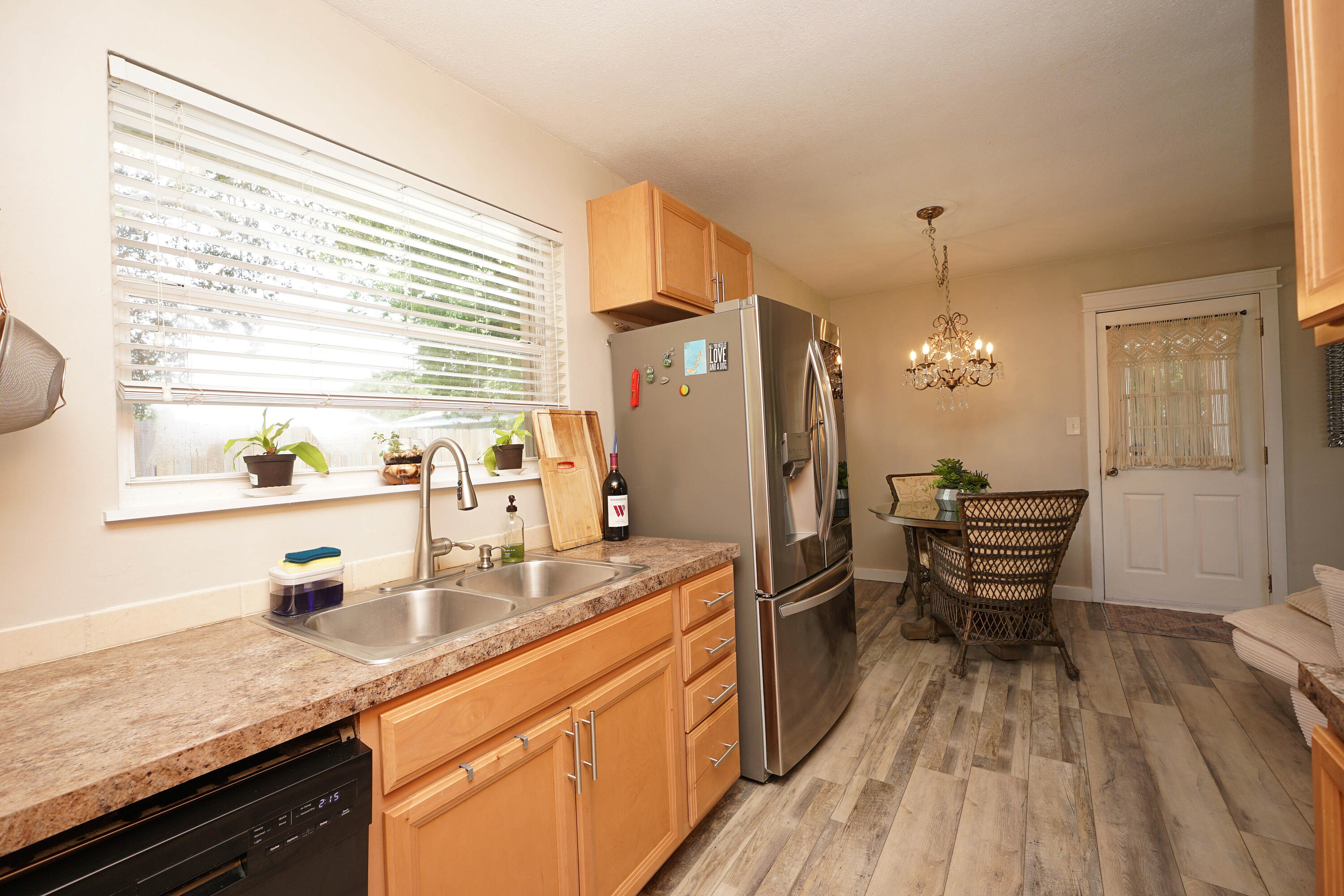 ELLIOTTS POINT - Residential