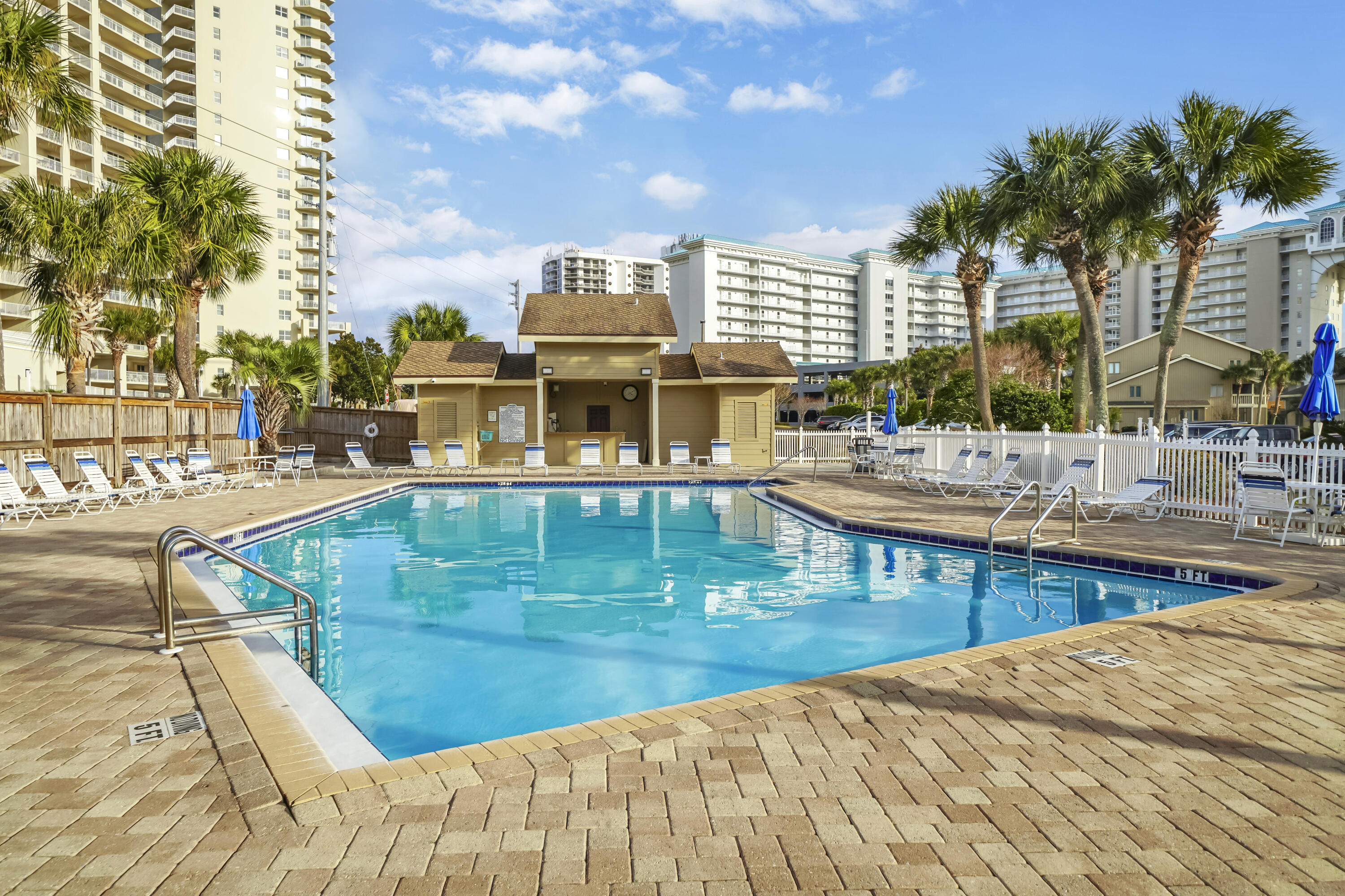 SEASCAPE CONDO GARDEN VILLA - Residential