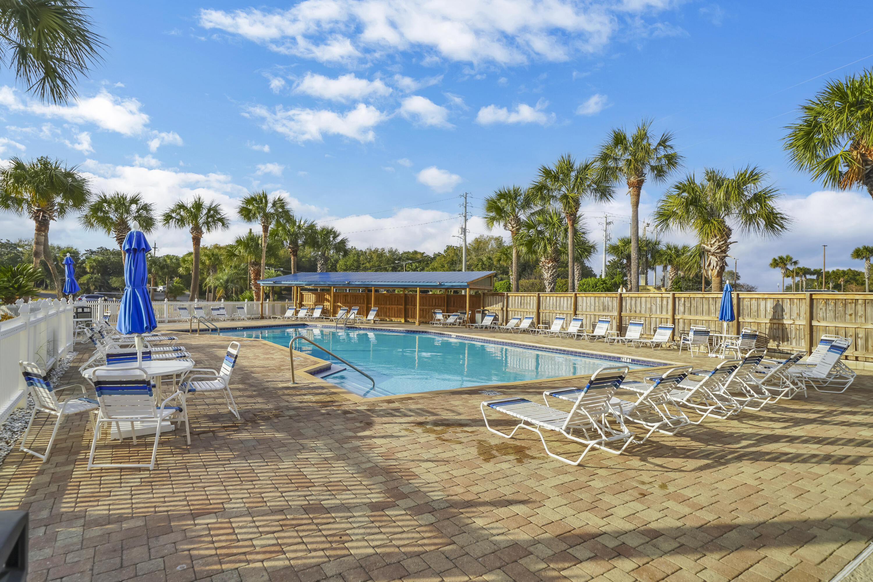 SEASCAPE CONDO GARDEN VILLA - Residential