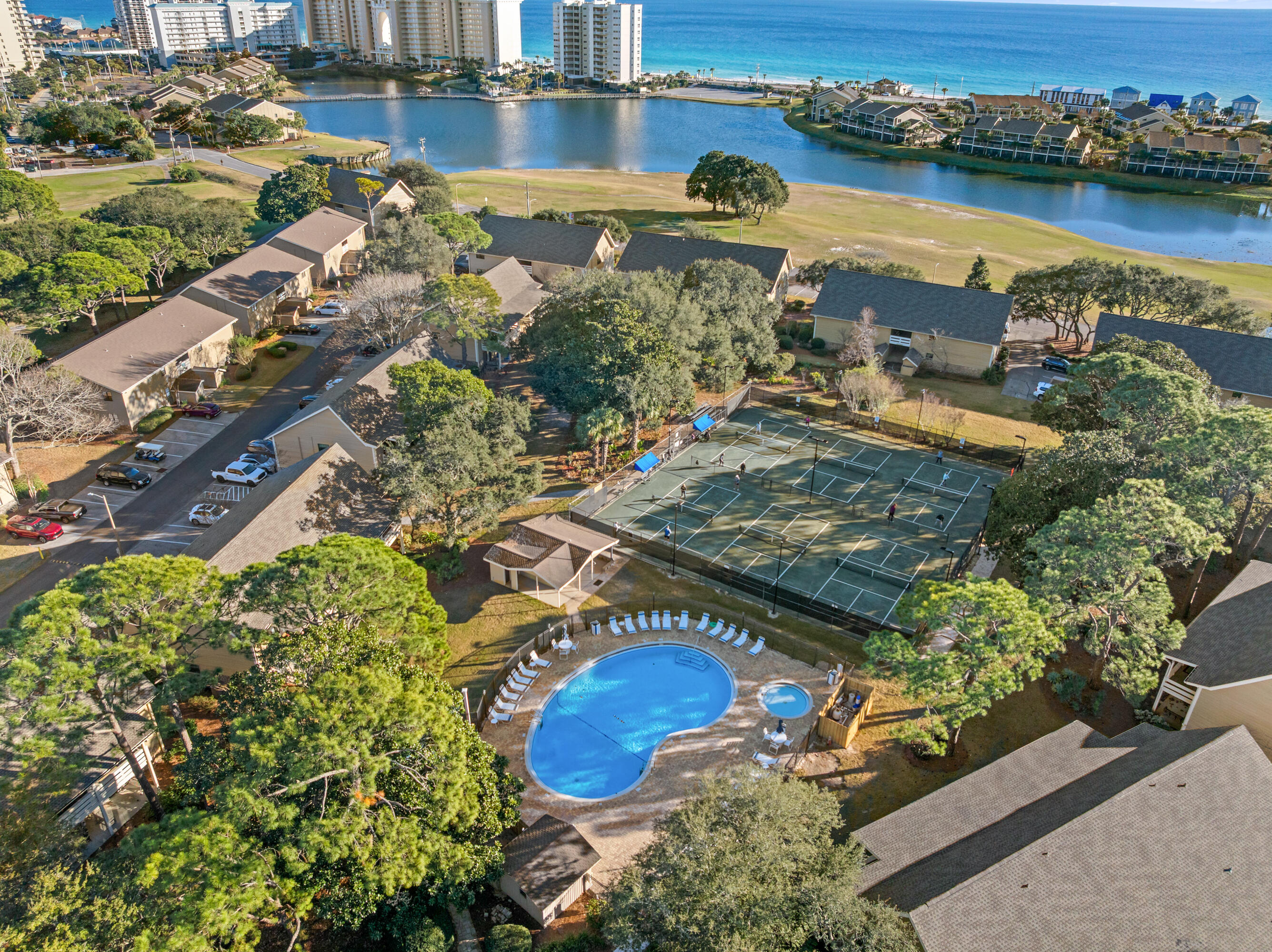 SEASCAPE CONDO GARDEN VILLA - Residential