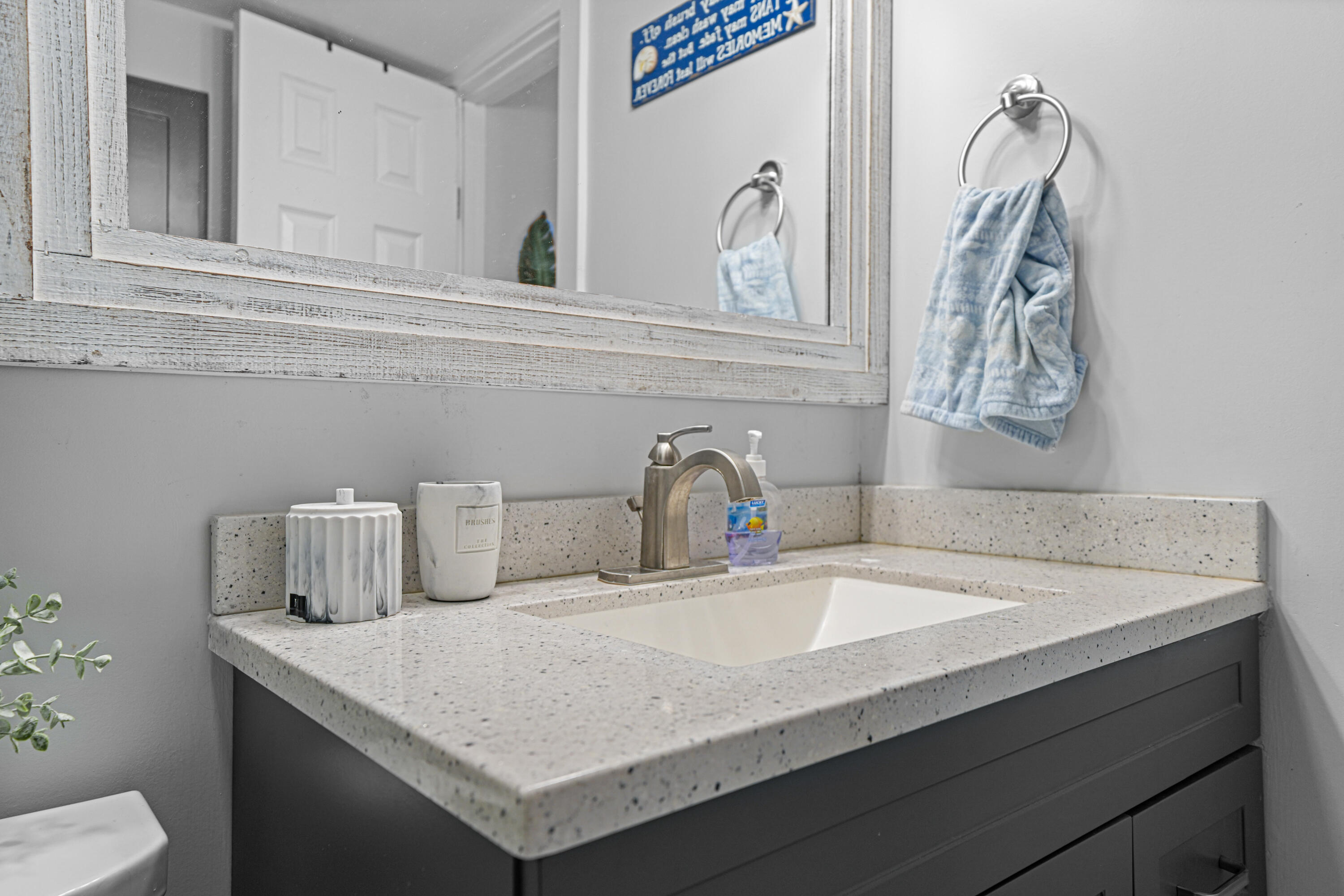 SEASCAPE CONDO GARDEN VILLA - Residential