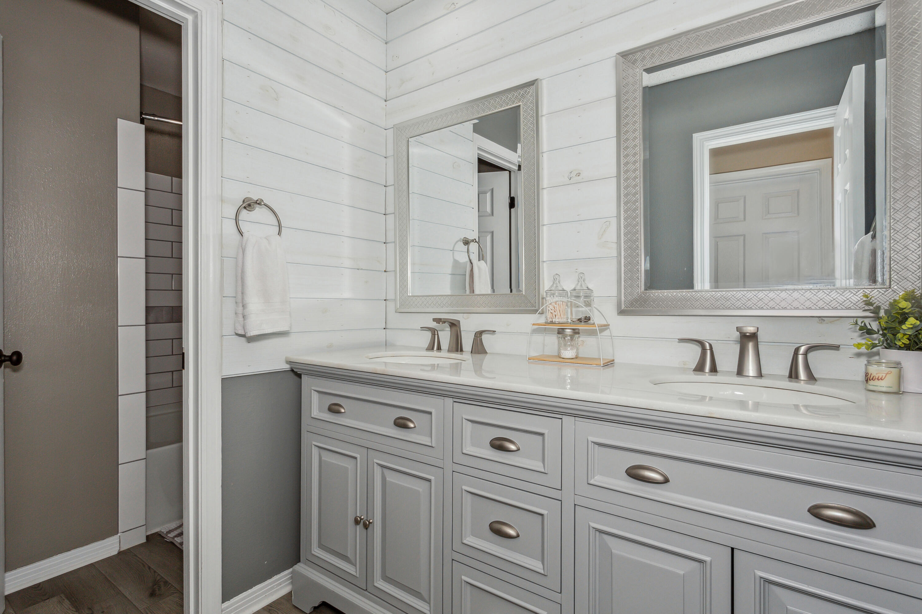 DEVONSHIRE - Residential