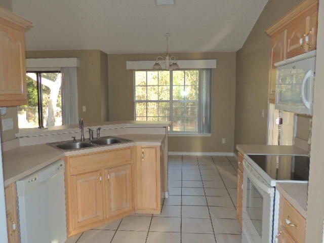 HOLLEY BY THE SEA - Residential