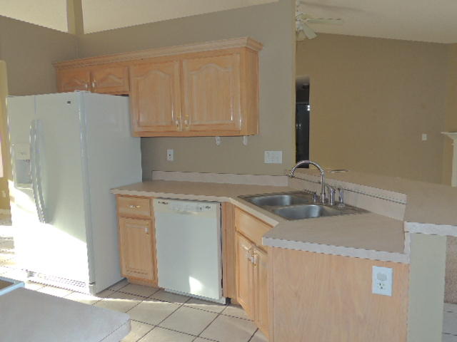 HOLLEY BY THE SEA - Residential