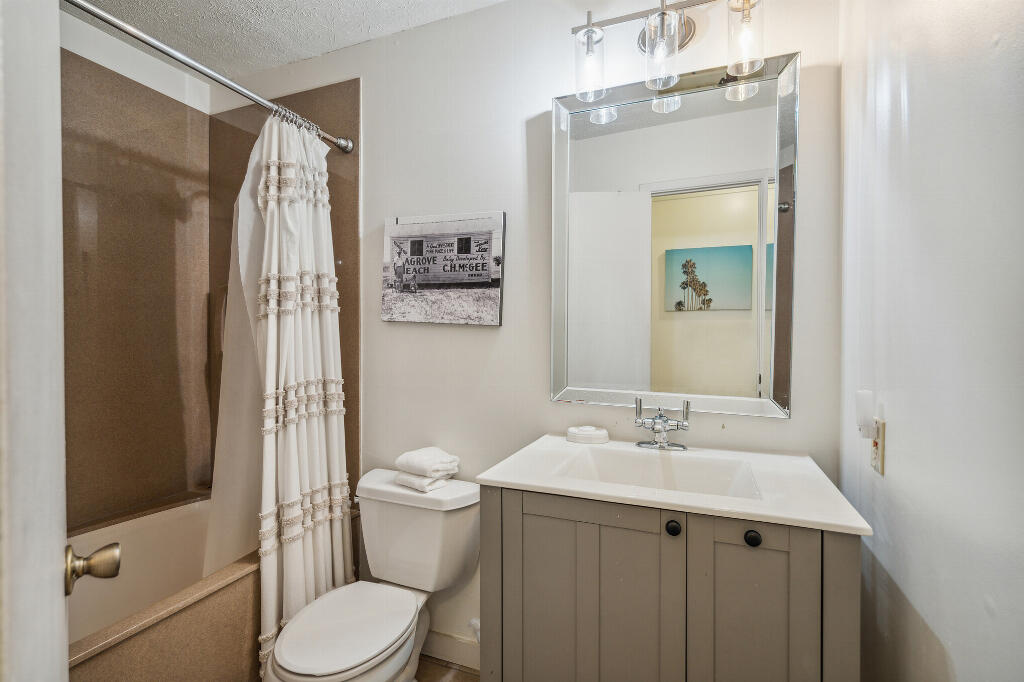 BEACHSIDE CONDO AT SEAGROVE - Residential