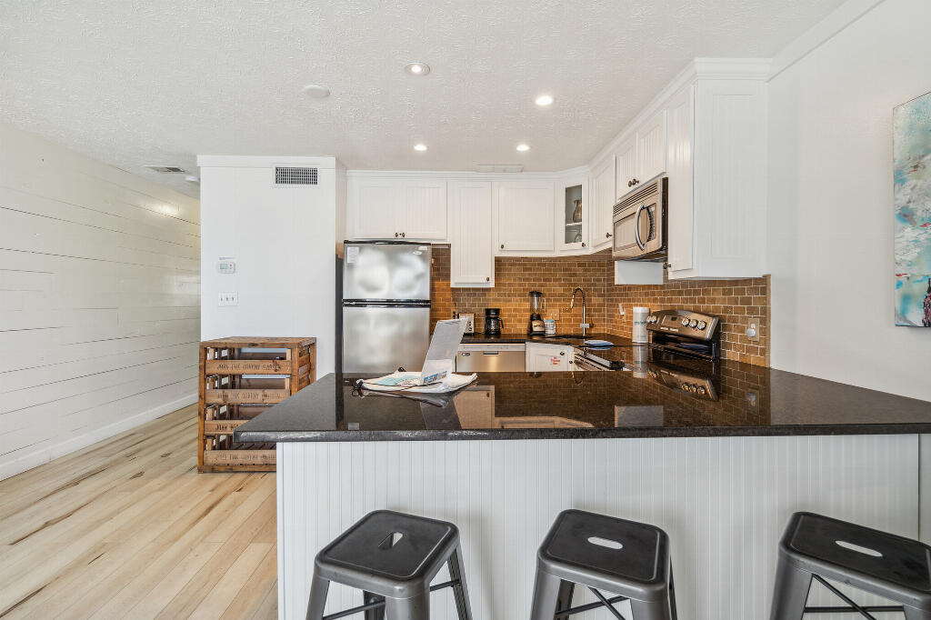 BEACHSIDE CONDO AT SEAGROVE - Residential