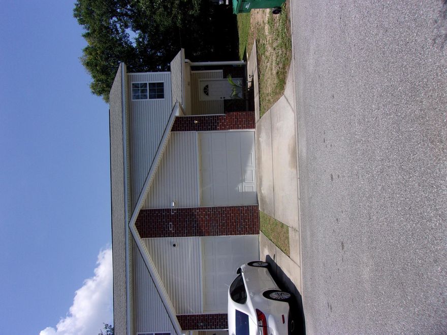 LARGE TOWNHOME END UNIT. WOOD AND TILE FLOORING ON 1ST FLOOR AND CARPETED 2ND FLOOR. 3 BEDROOMS AND 2 BATHS ALL ON 2ND FLOOR. THERE IS A 1/2 BATH ON 1ST FLOOR. WASHER, DRYER AND LAWNCARE INCLUDED. LOCATED CENTRALLY IN NICEVILLE CLOSE TO SHOPPING, SCHOOLS, BASES AND BEACHES.