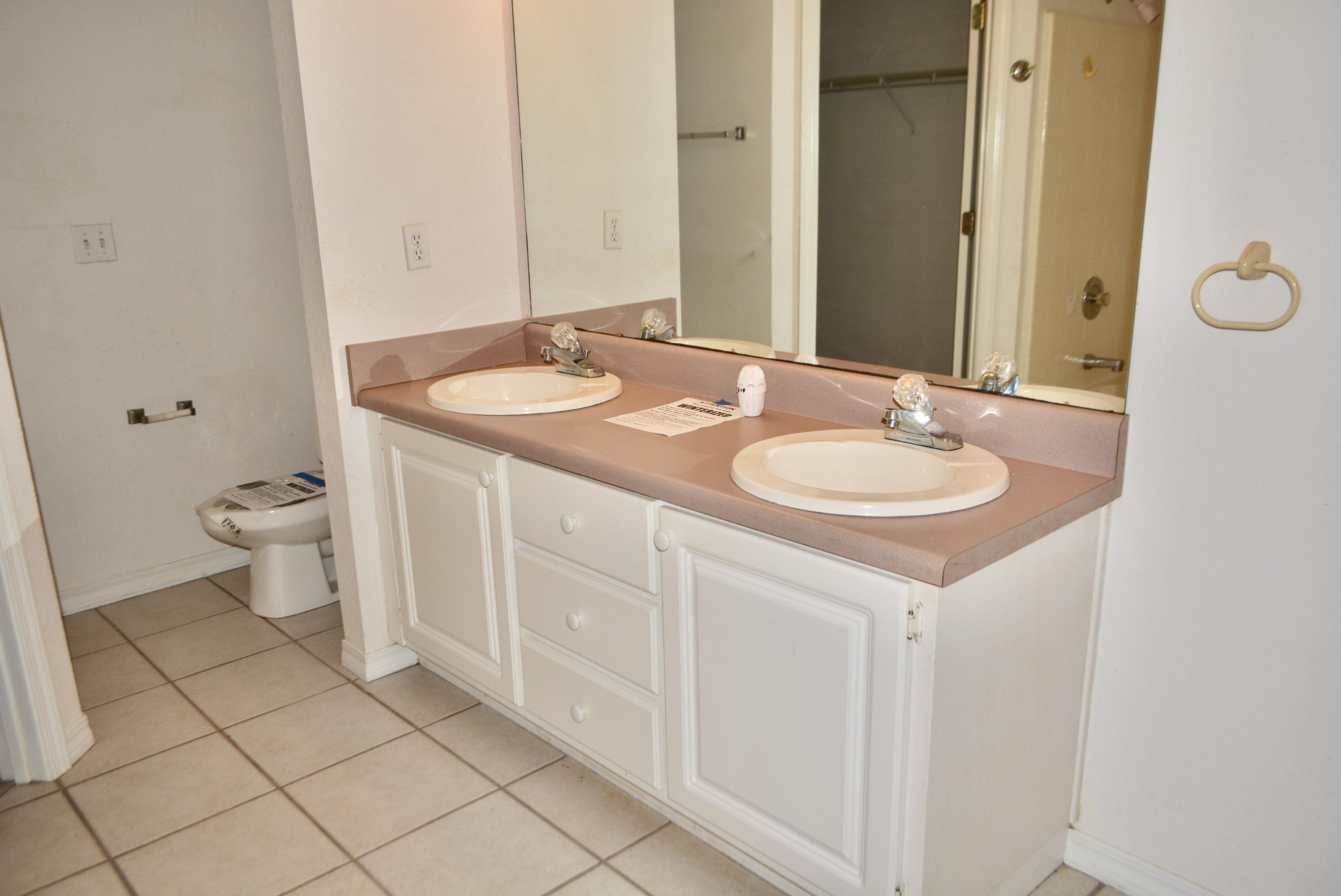 IVALEA GARDENS - Residential