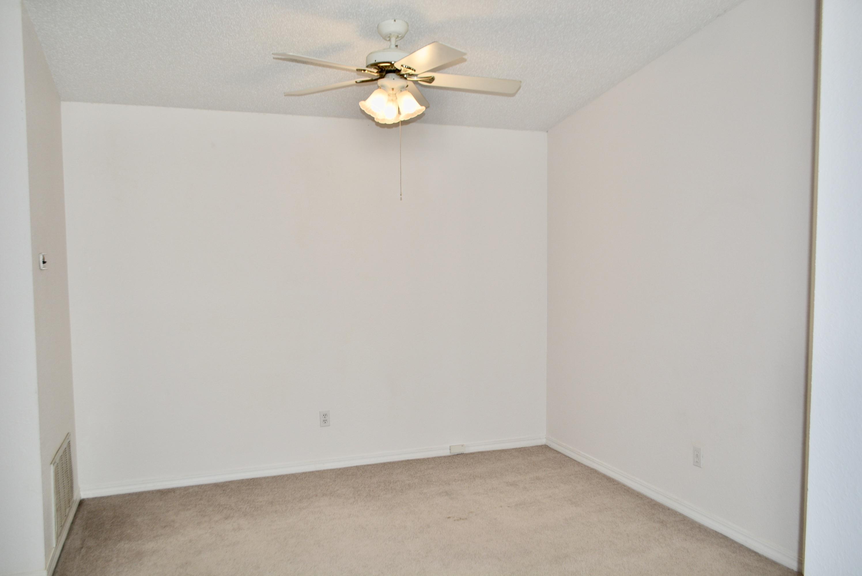 IVALEA GARDENS - Residential