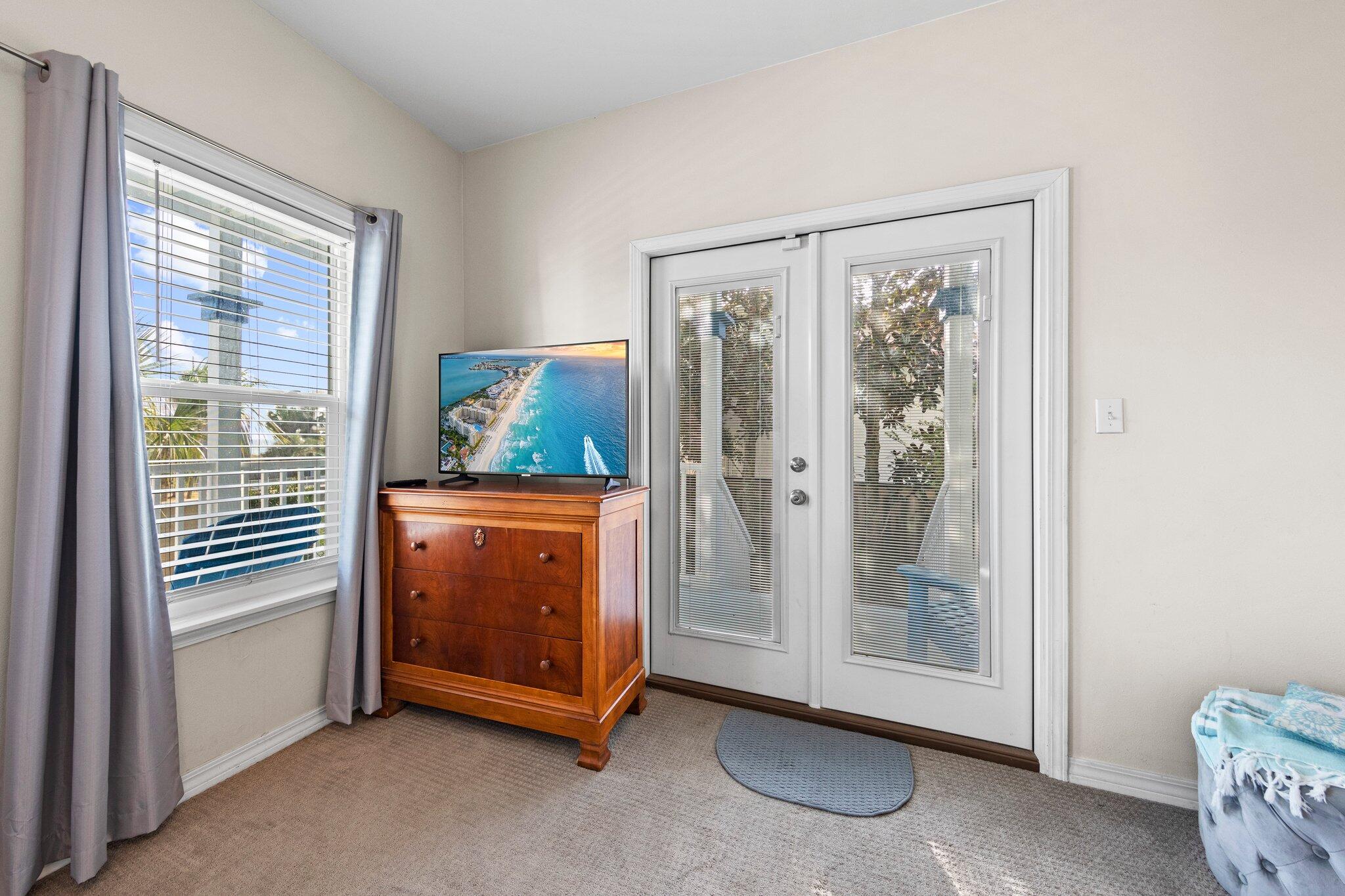 OLD FLORIDA COTTAGES - Residential