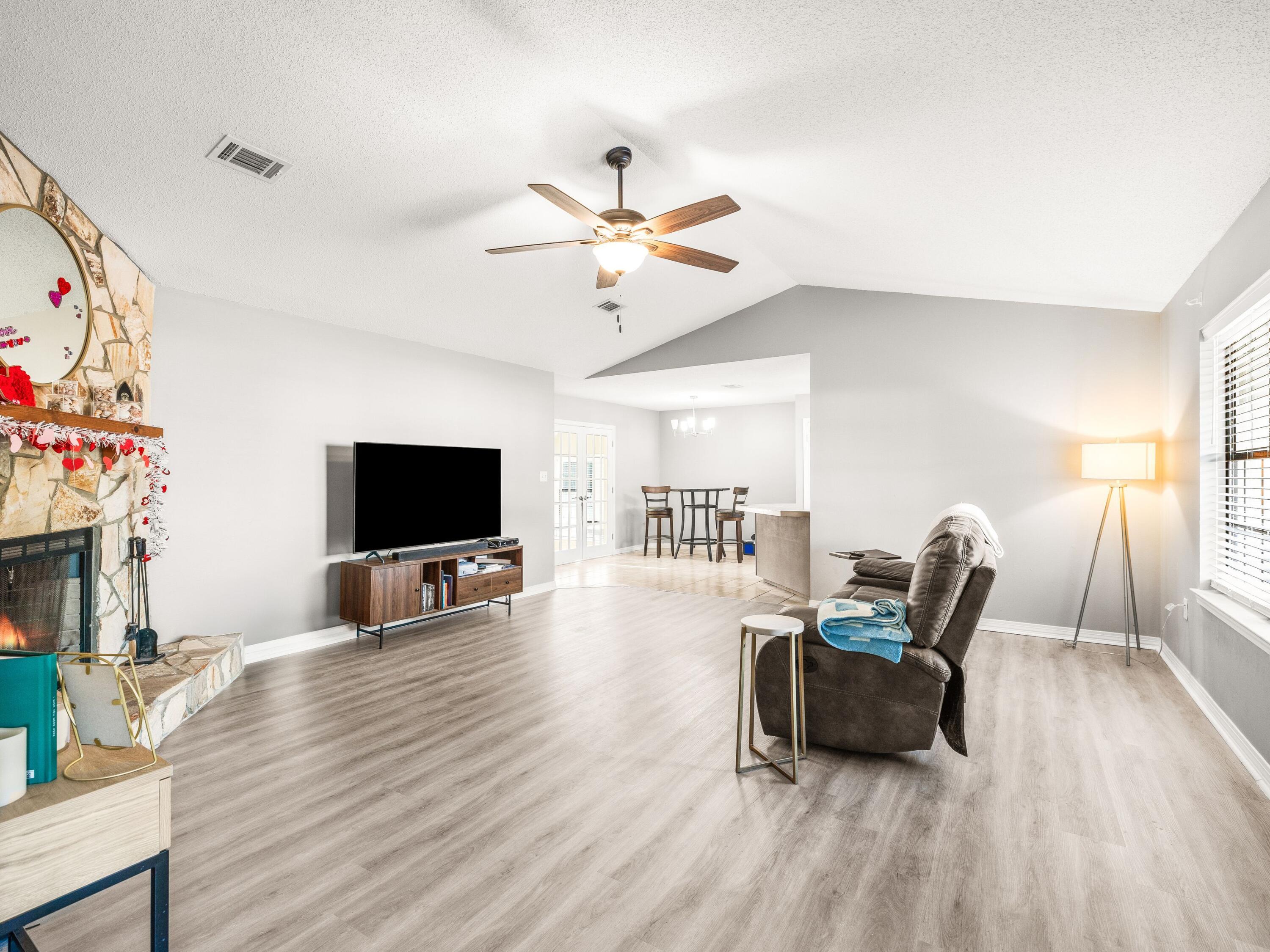 EAST BAY RIVER ESTATES 2ND ADDN - Residential