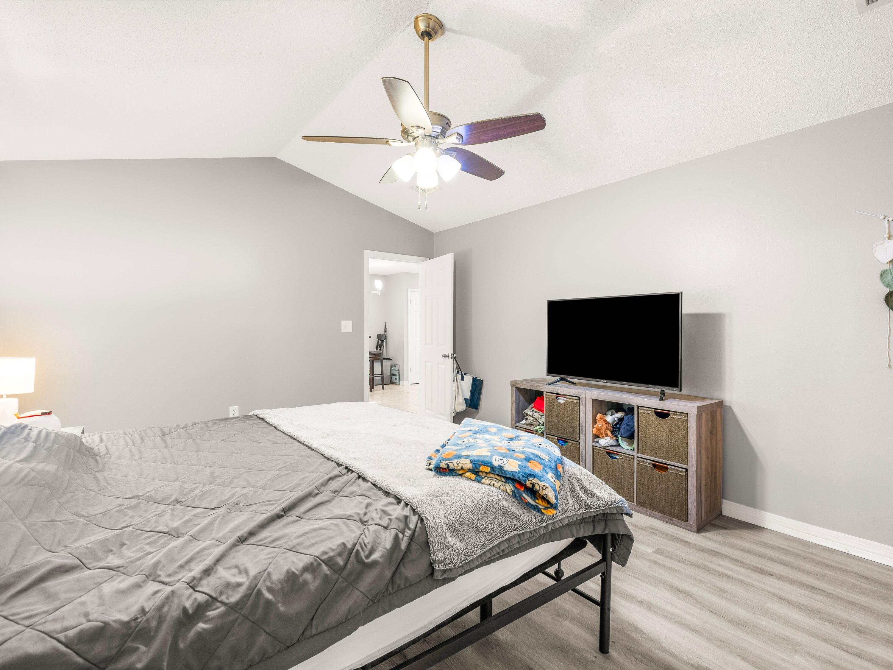 EAST BAY RIVER ESTATES 2ND ADDN - Residential