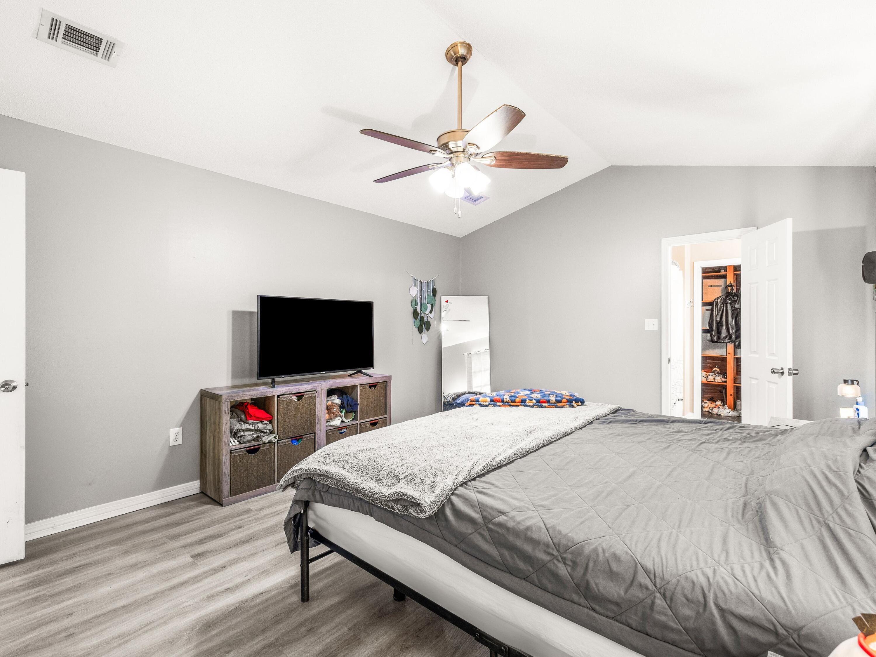 EAST BAY RIVER ESTATES 2ND ADDN - Residential