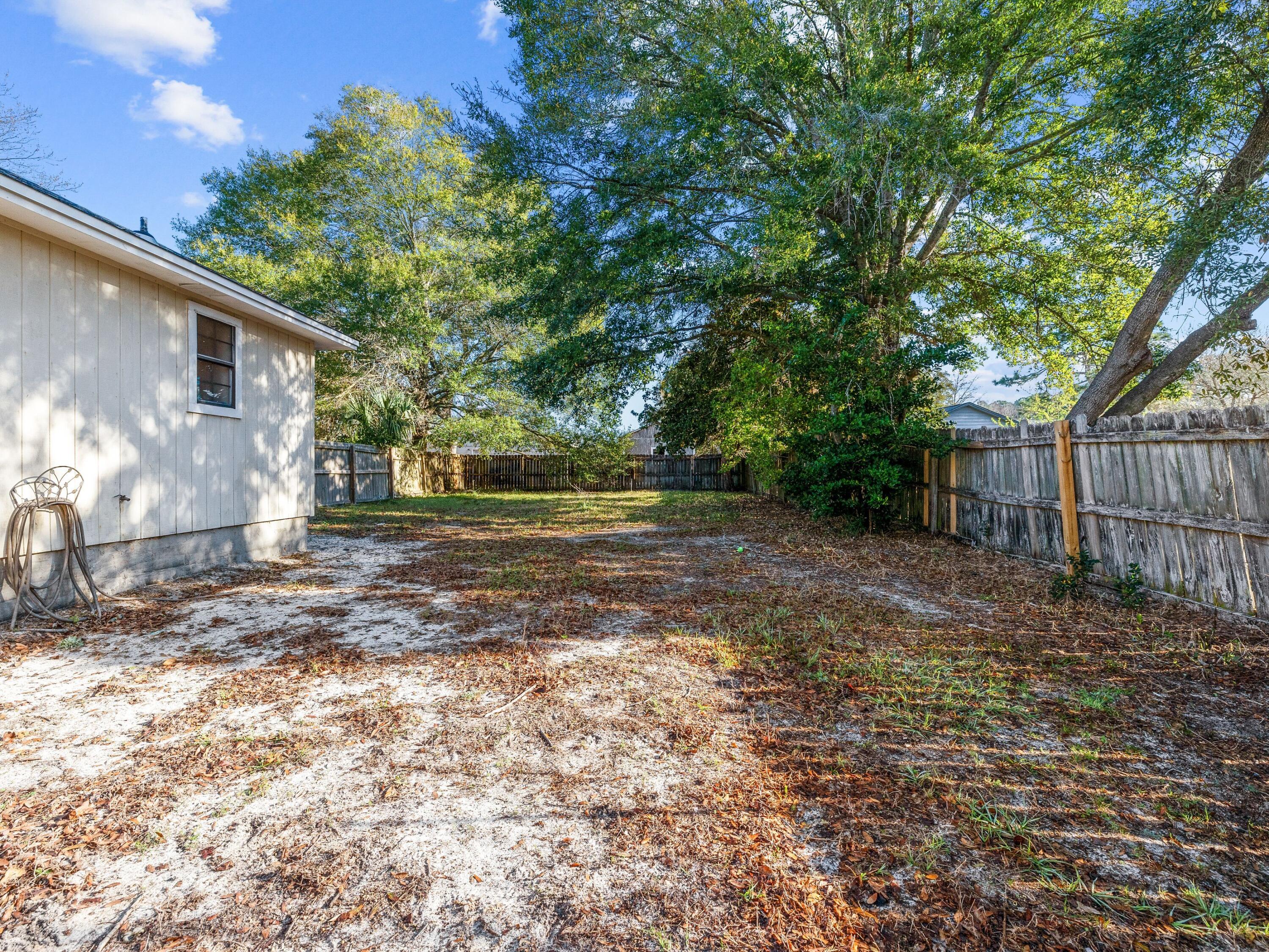 EAST BAY RIVER ESTATES 2ND ADDN - Residential