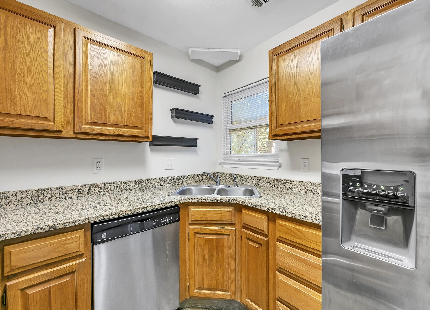 MARINA VIEW T/H AMEND - Residential Lease