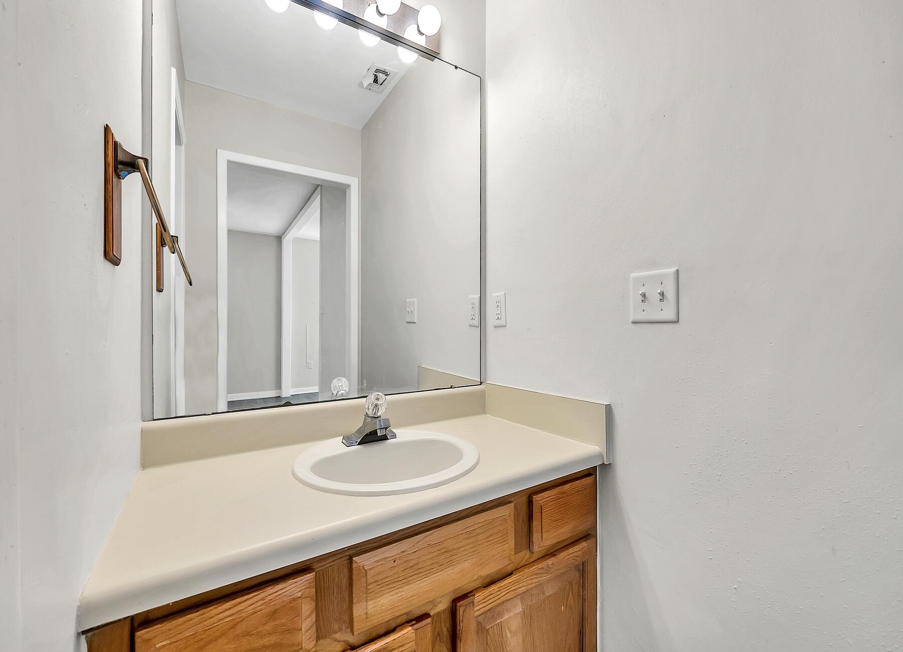 MARINA VIEW T/H AMEND - Residential Lease