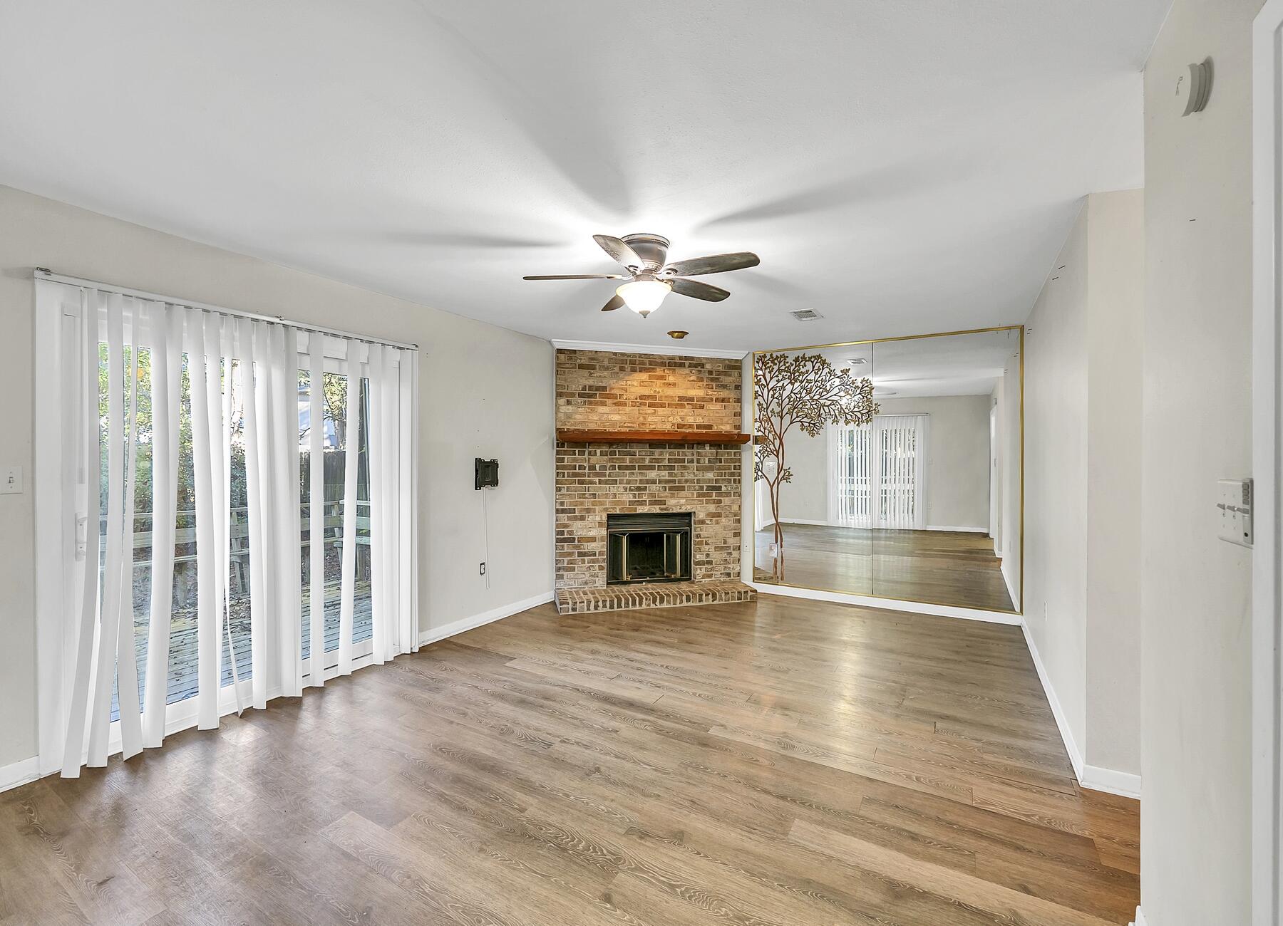 MARINA VIEW T/H AMEND - Residential Lease