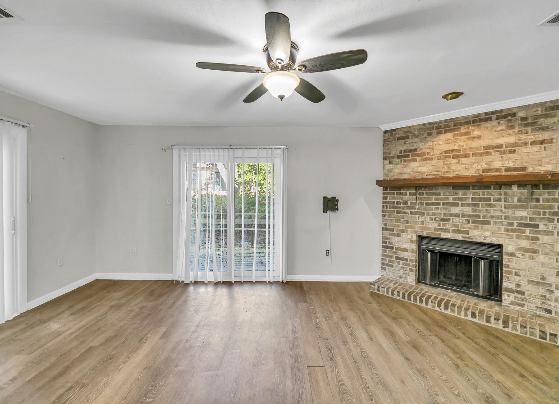 MARINA VIEW T/H AMEND - Residential Lease