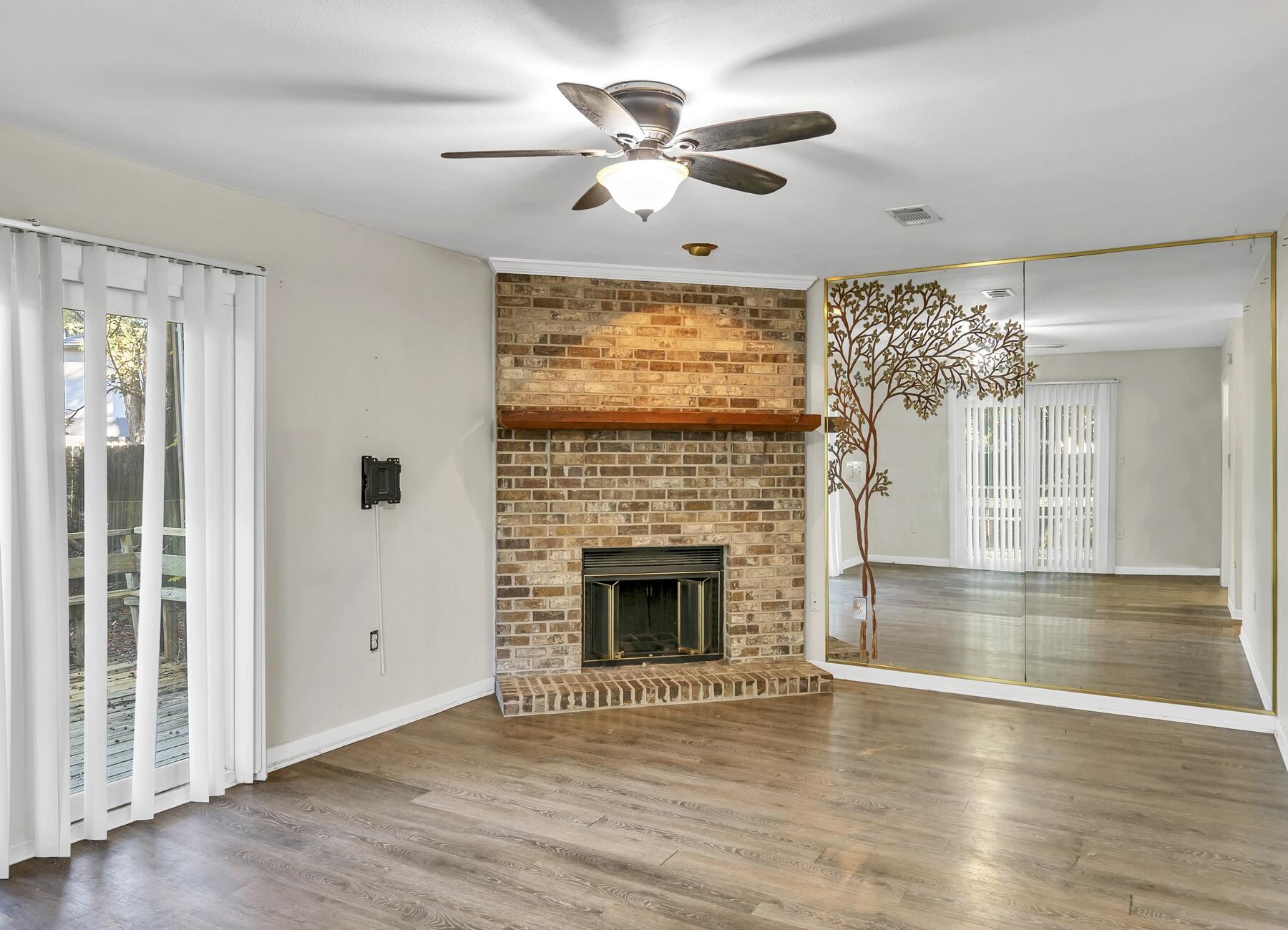 MARINA VIEW T/H AMEND - Residential Lease